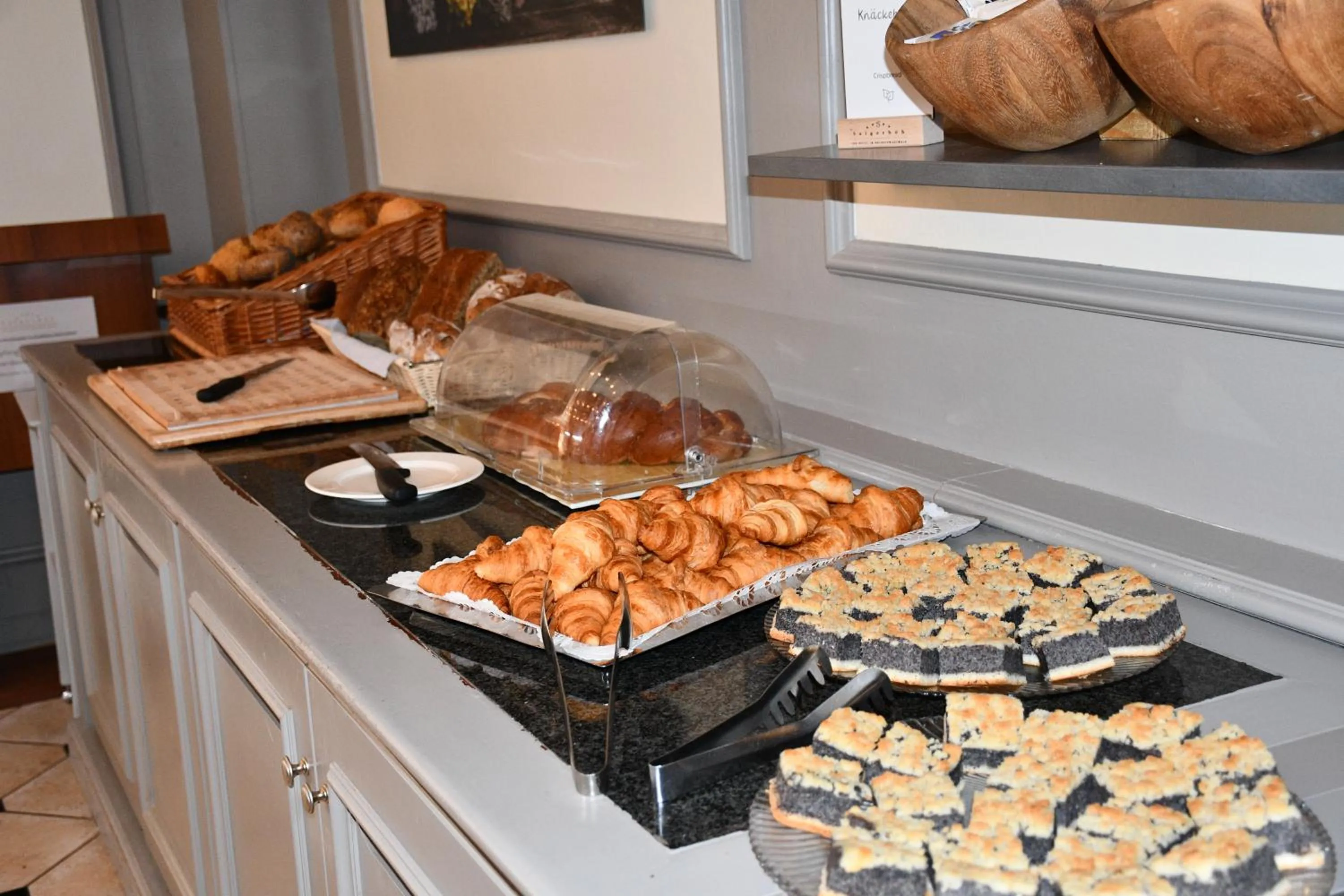 Breakfast in Schwarzwald Wellnesshotel SAIGERHÖH I Spa Golf & Wandern über dem Titisee