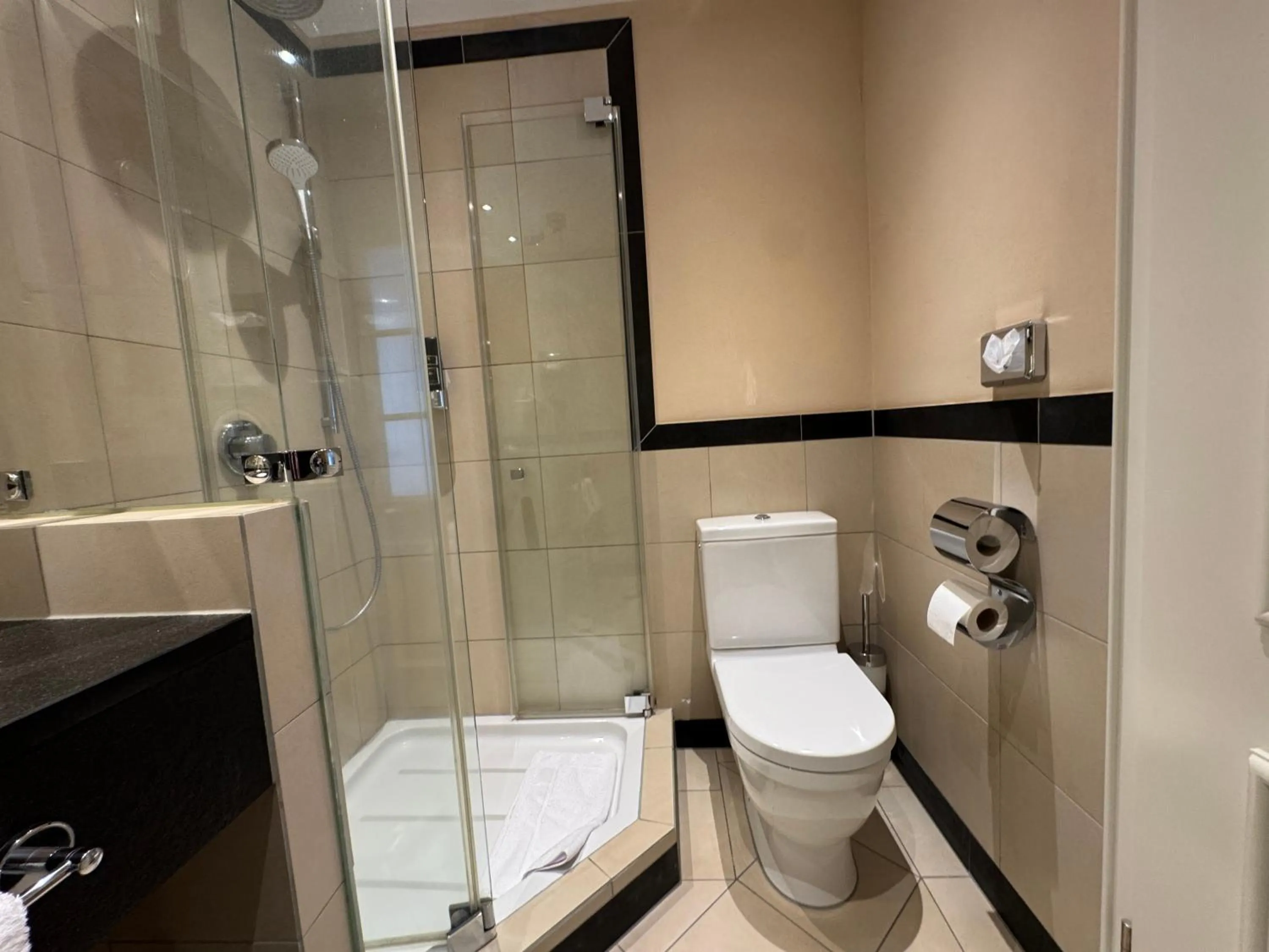 Bathroom in Schwarzwald Wellnesshotel SAIGERHÖH I Spa Golf & Wandern über dem Titisee