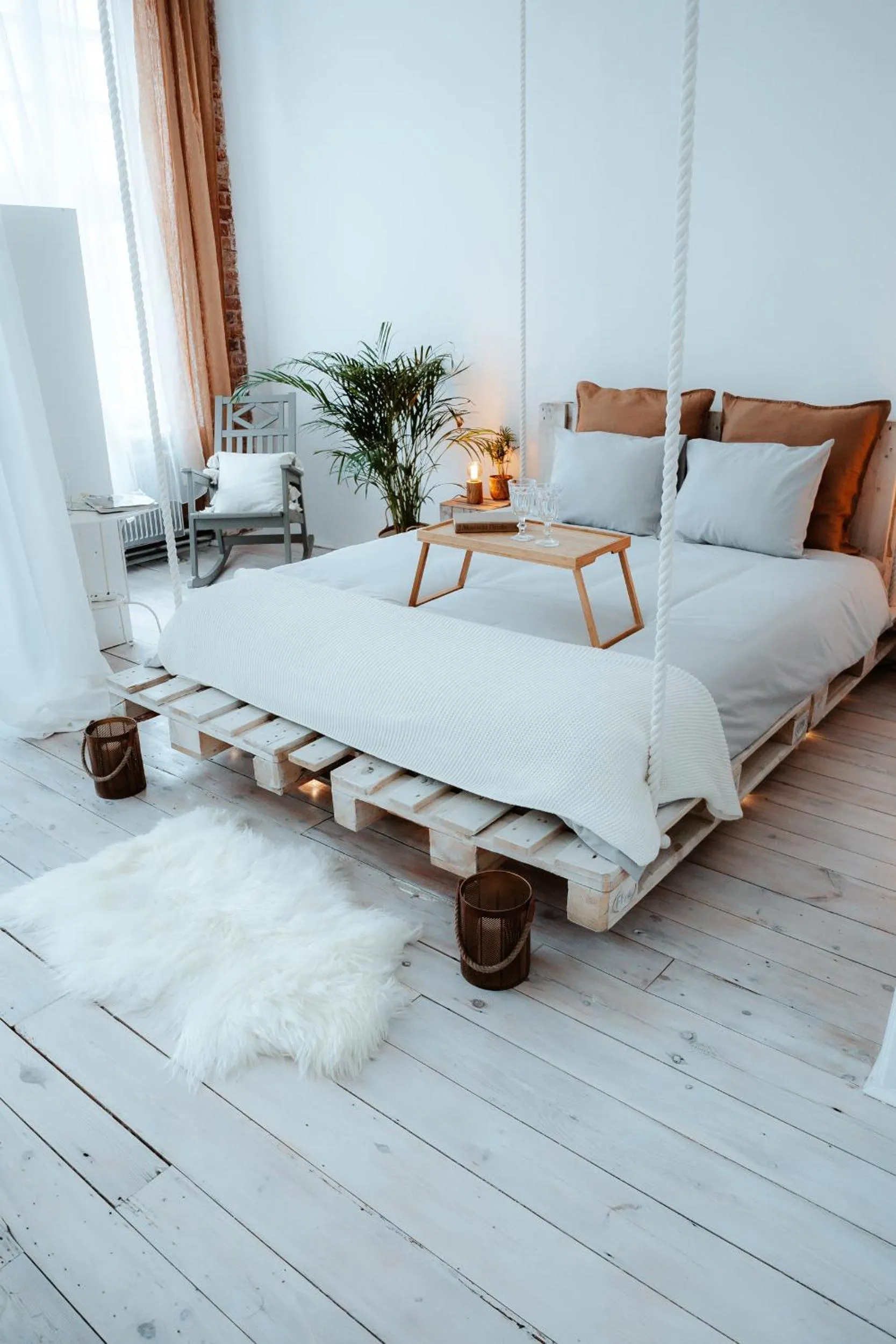 Photo of the whole room, Bed in design LOFT 22