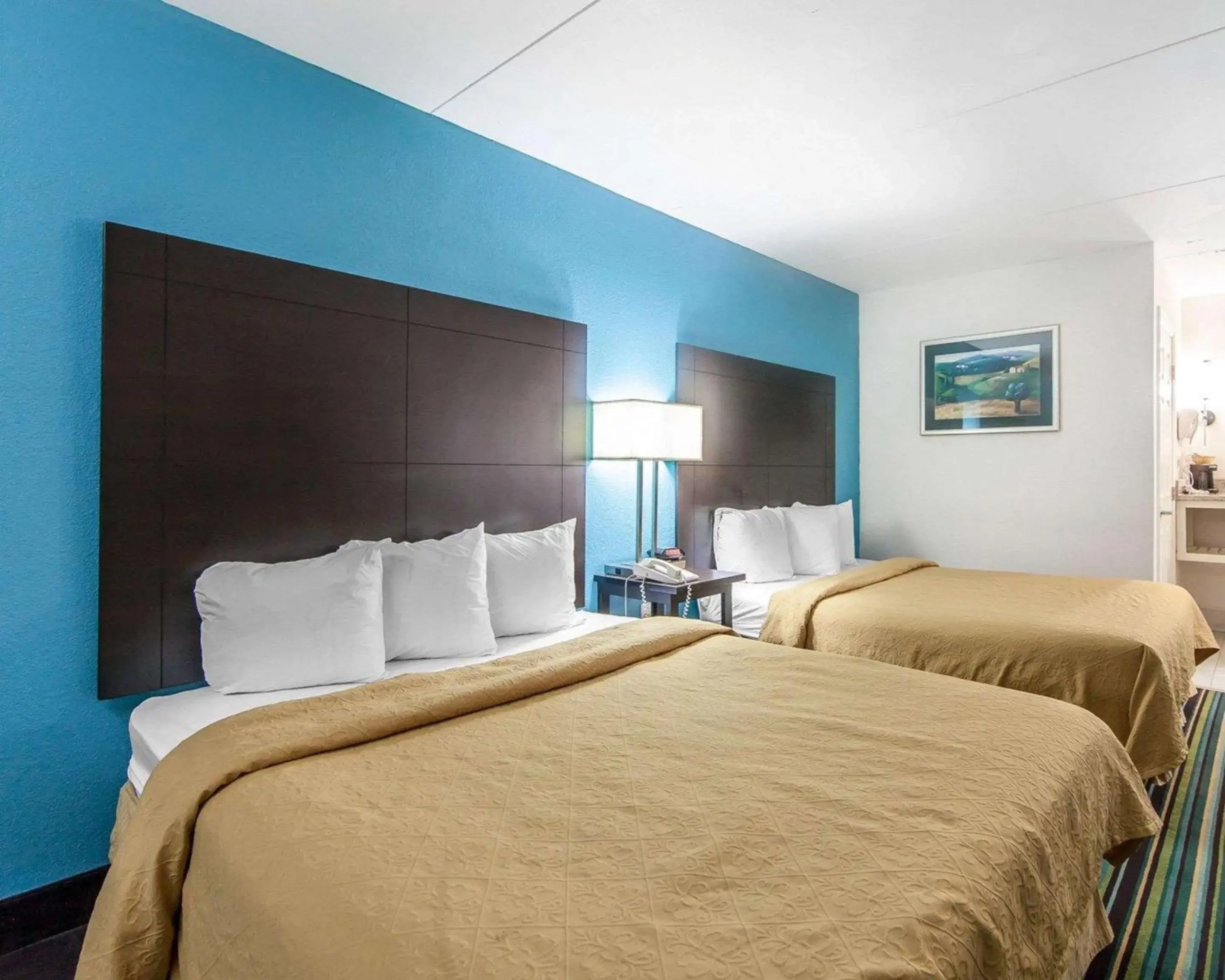 Photo of the whole room, Bed in Quality Inn & Suites Photo of the whole room, Bed in Quality Inn & Suites