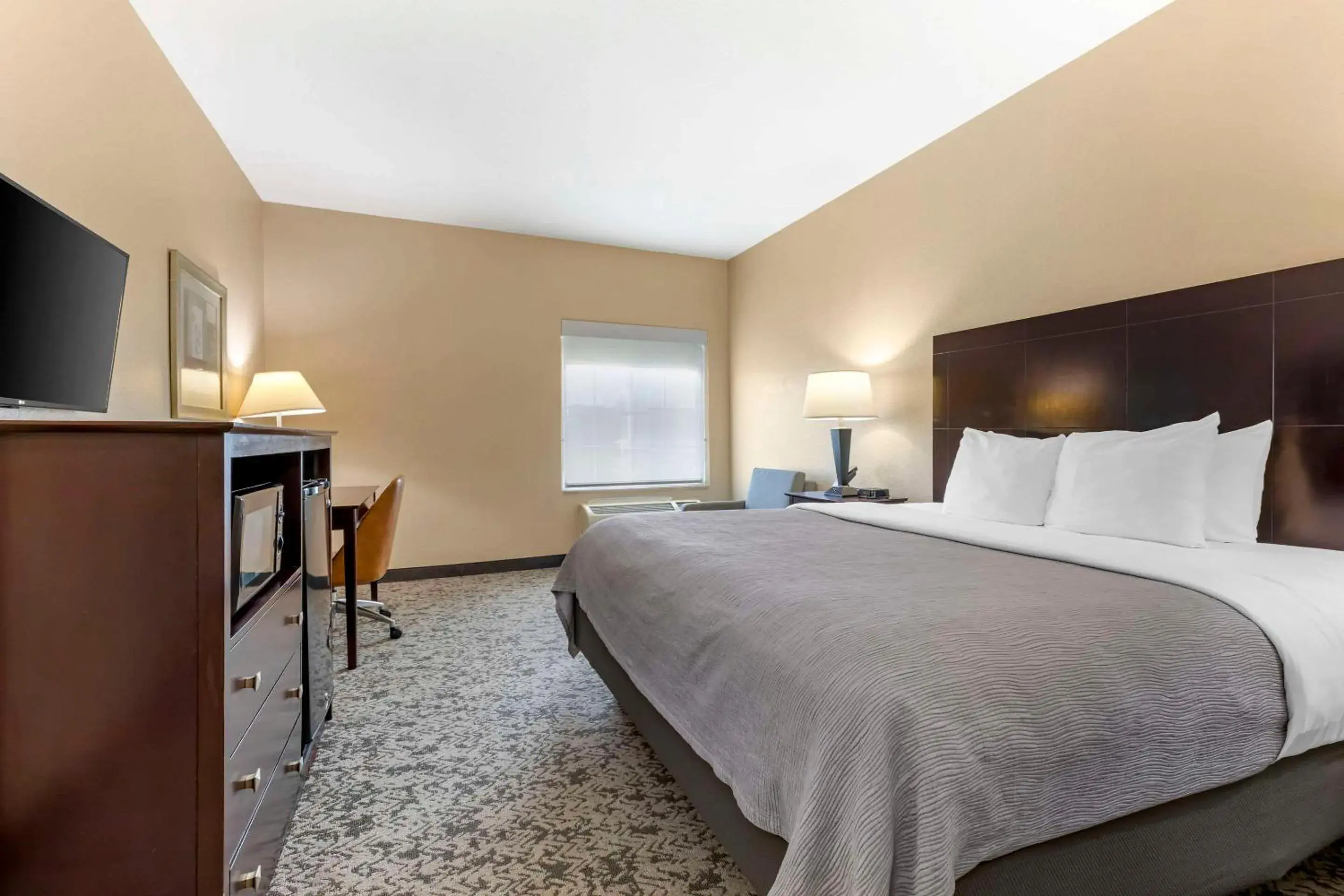 Bedroom, Bed in Quality Inn and Suites Groesbeck Bedroom, Bed in Quality Inn and Suites Groesbeck