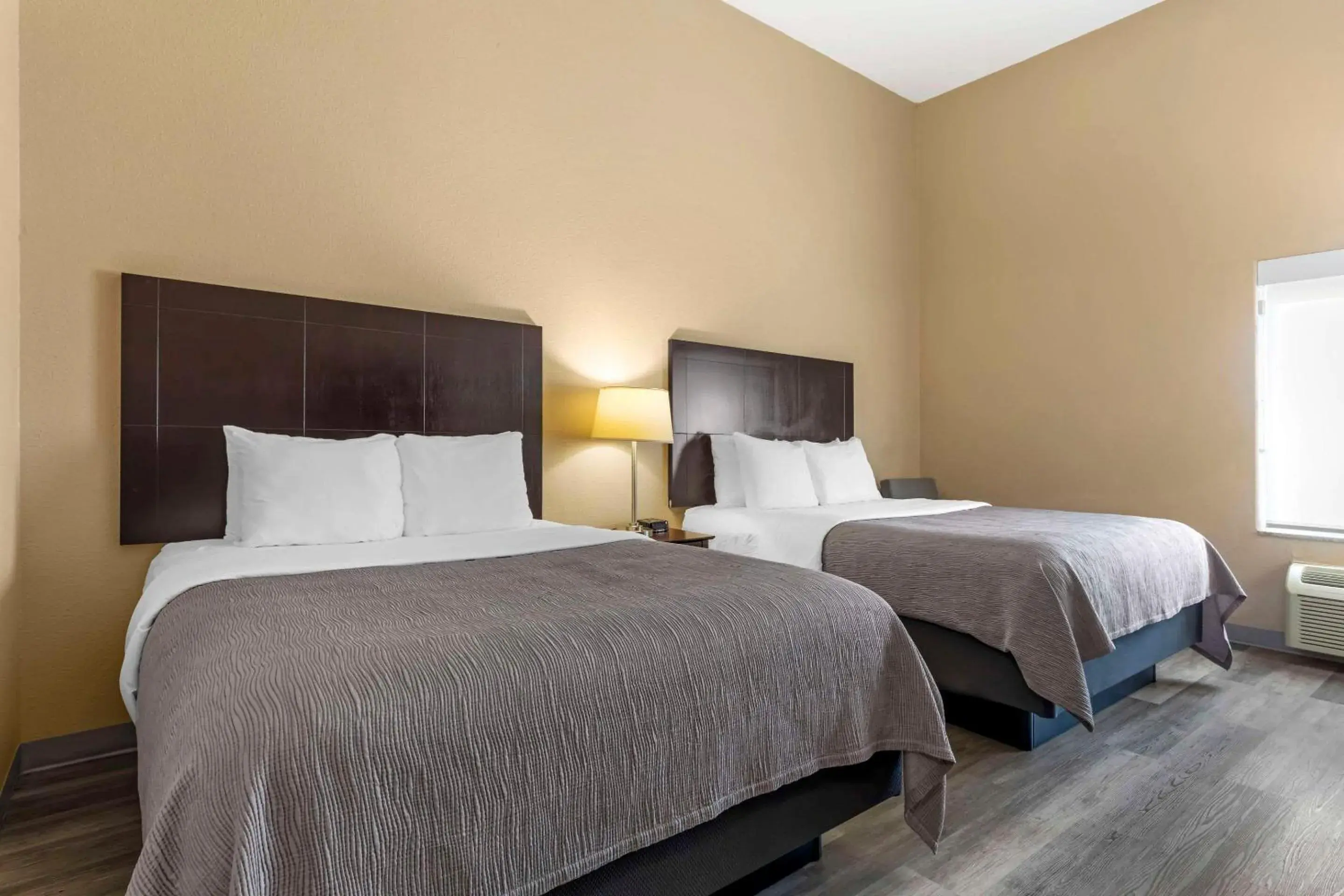 Queen Room with Two Queen Beds - Non-Smoking in Quality Inn and Suites Groesbeck Queen Room with Two Queen Beds - Non-Smoking in Quality Inn and Suites Groesbeck