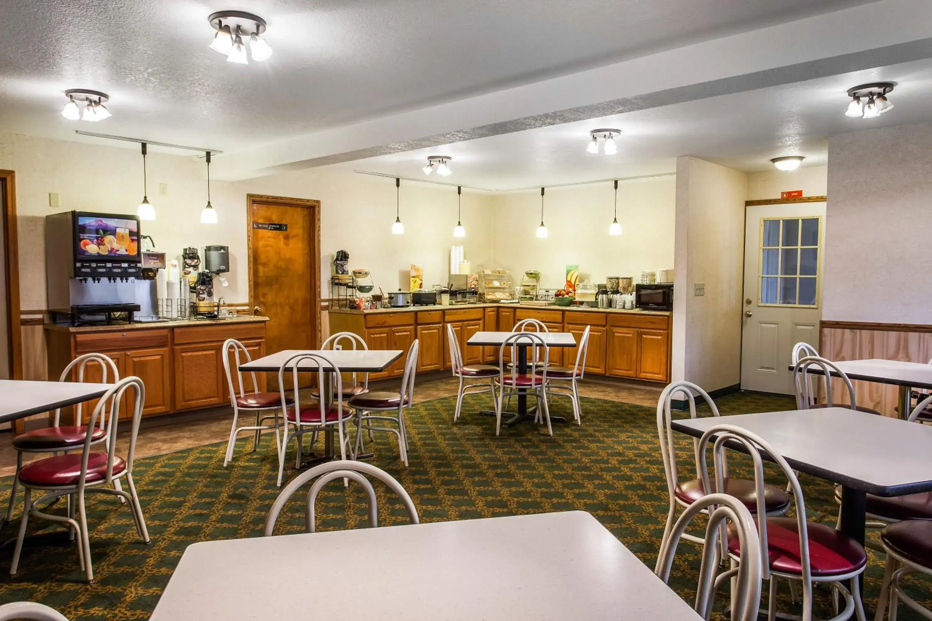 Breakfast in Quality Inn & Suites Goldendale Breakfast in Quality Inn & Suites Goldendale
