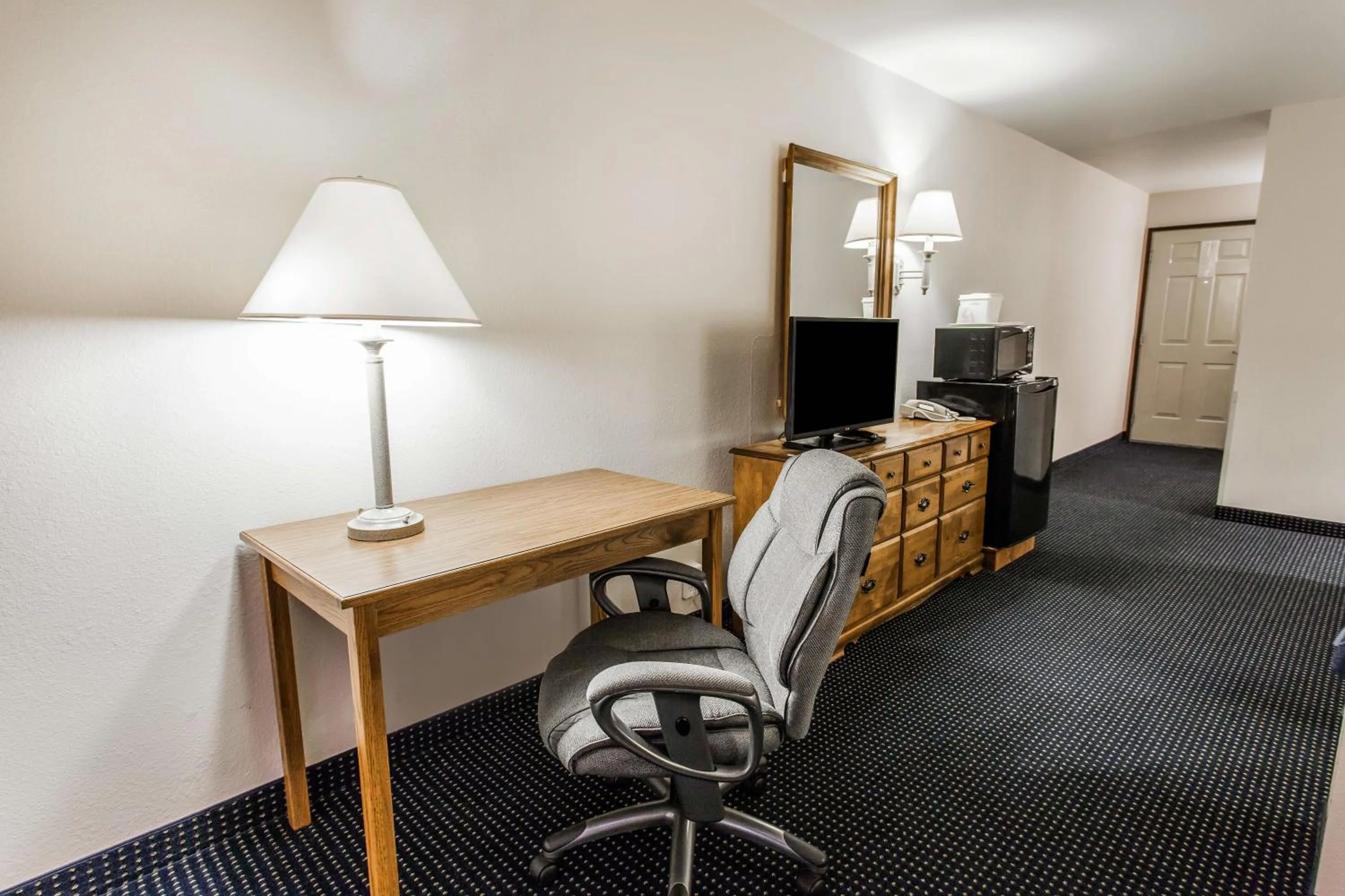 Photo of the whole room in Quality Inn & Suites Goldendale