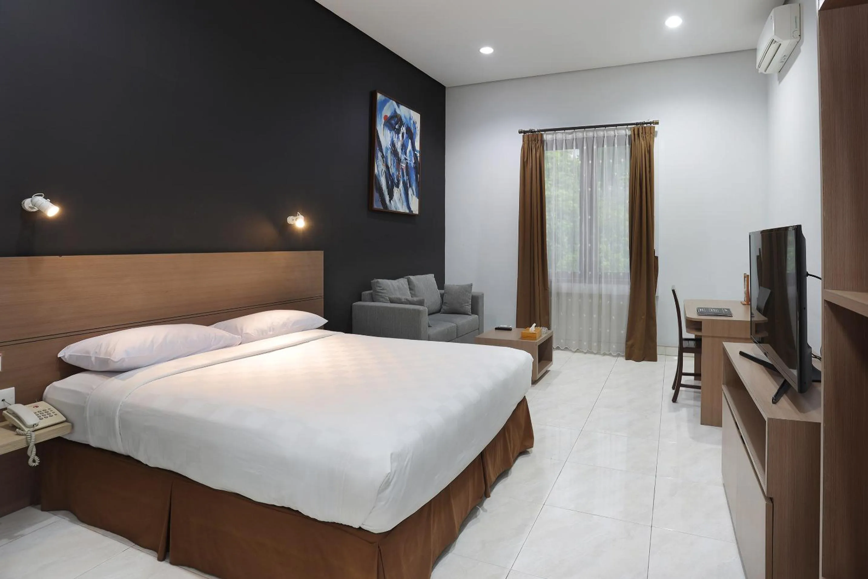 Bedroom, Bed in Jambuluwuk Mansion Pakubuwono