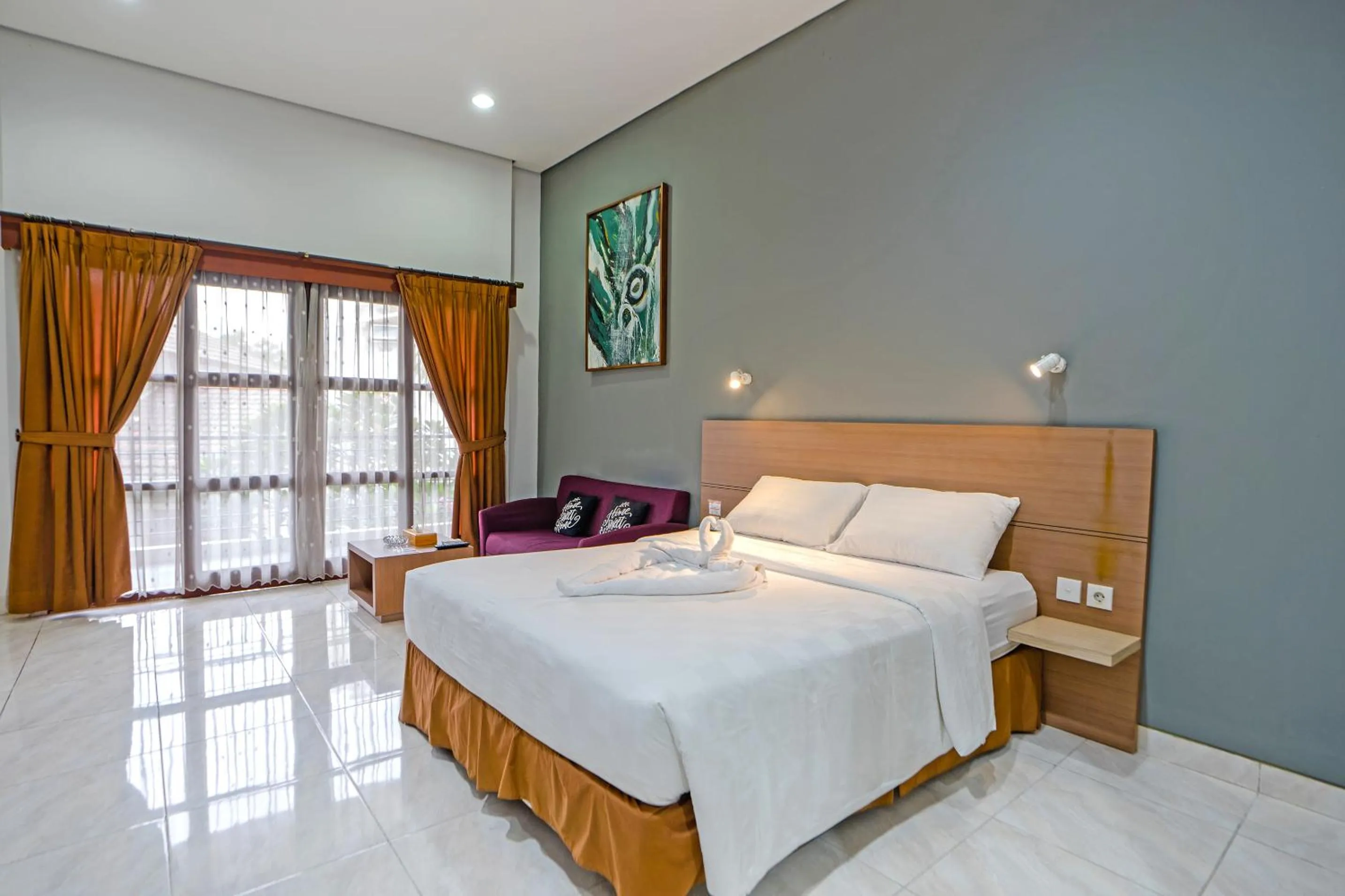 Bedroom, Bed in Jambuluwuk Mansion Pakubuwono