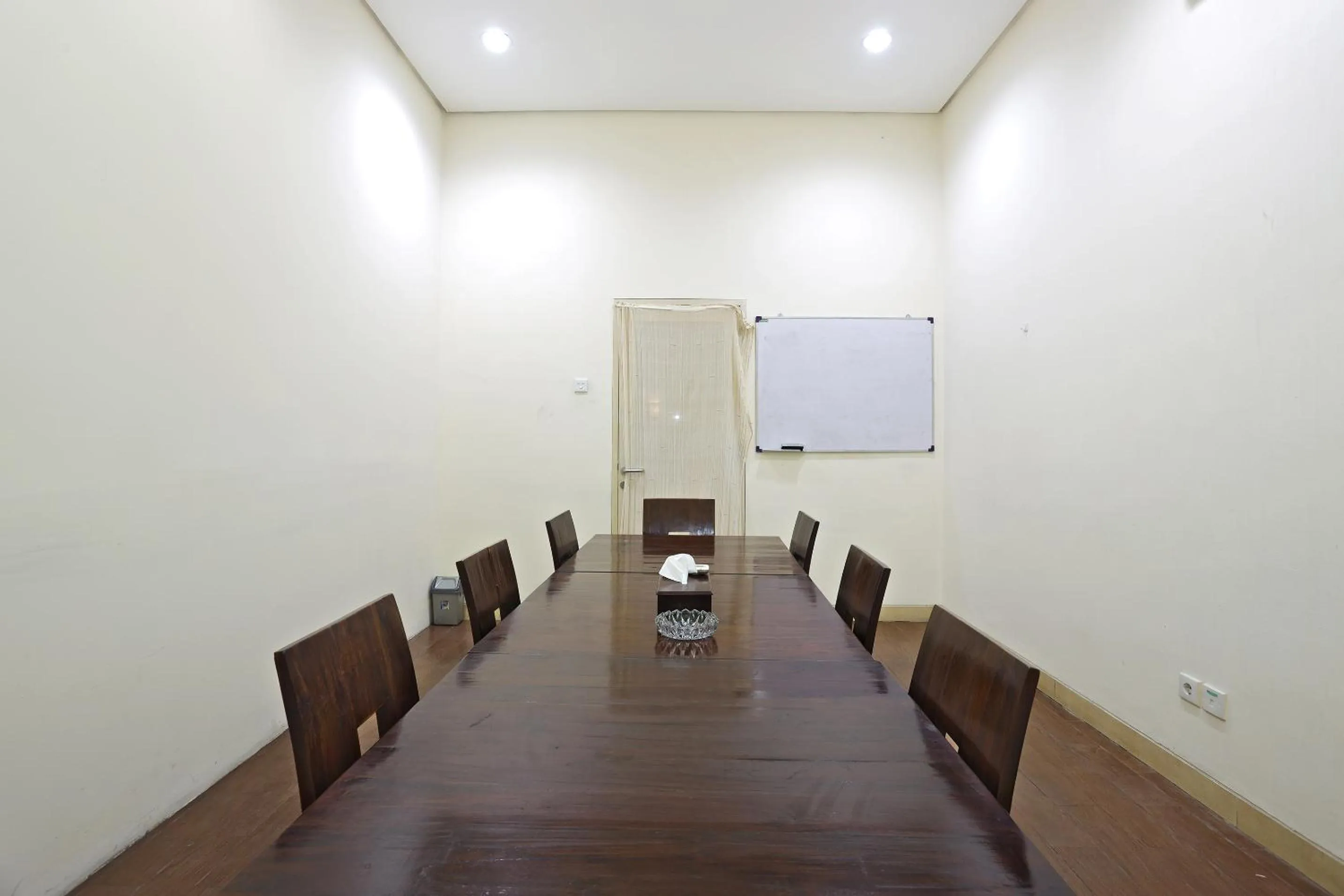 Meeting/conference room in Jambuluwuk Mansion Pakubuwono