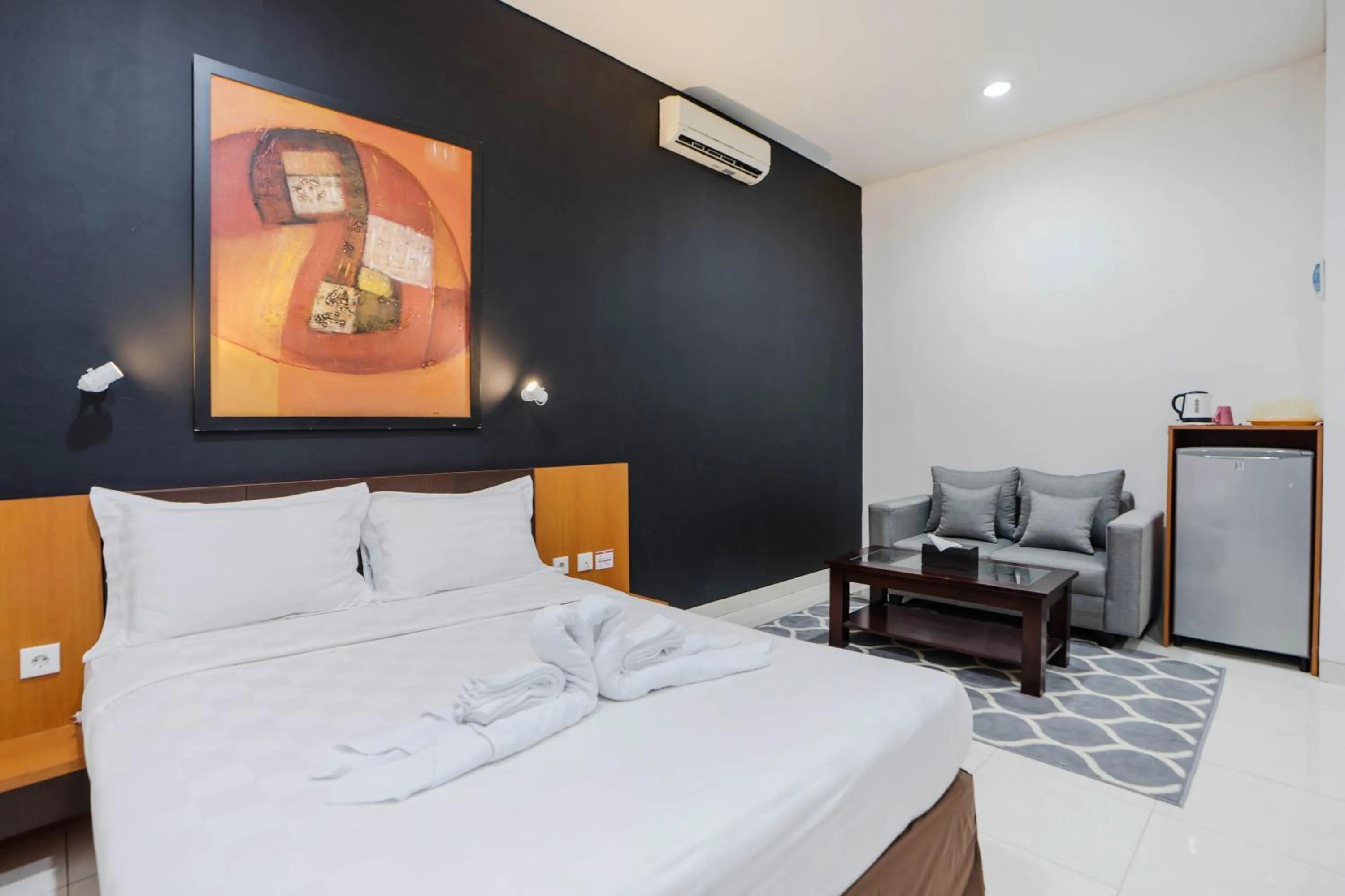 Bedroom, Bed in Jambuluwuk Residence Menteng