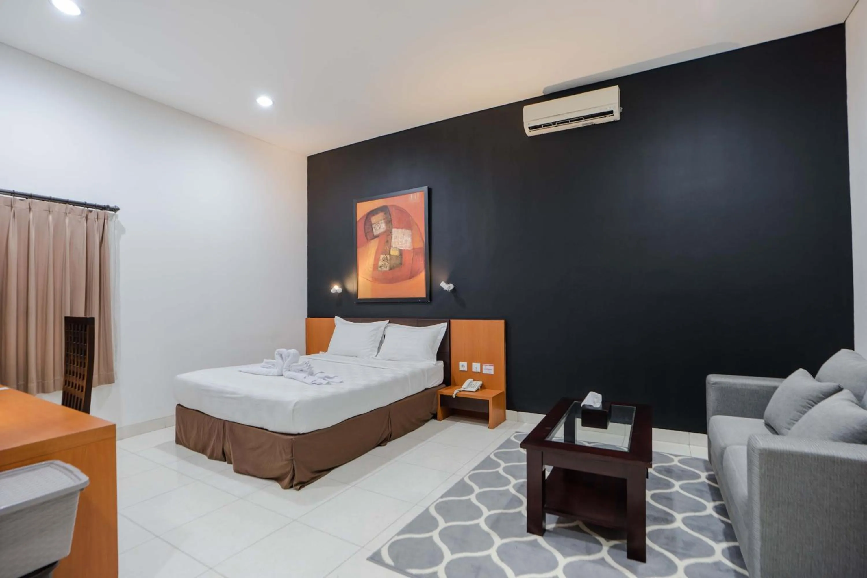 Bedroom, Bed in Jambuluwuk Residence Menteng