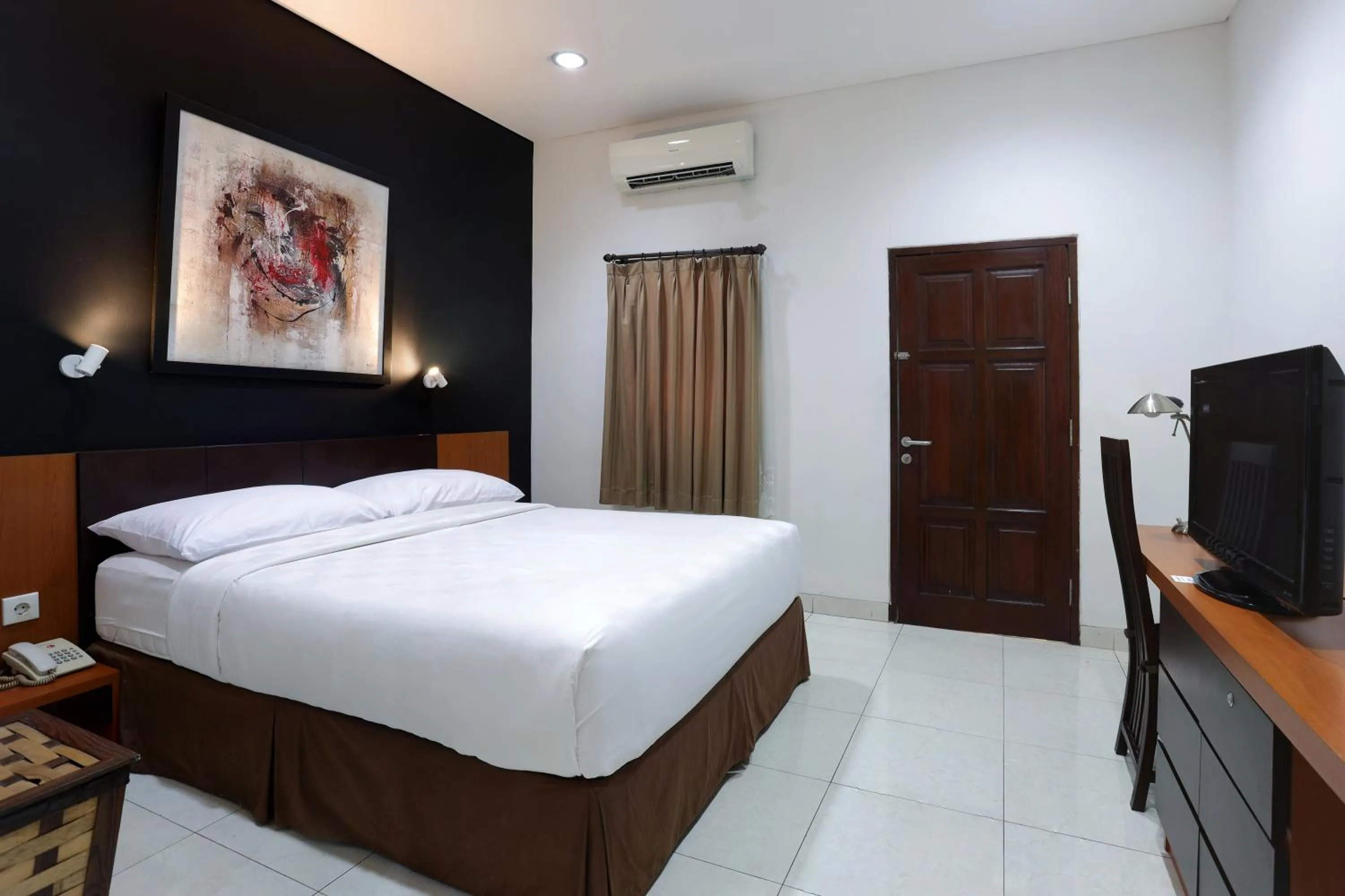 Bedroom, Bed in Jambuluwuk Residence Menteng