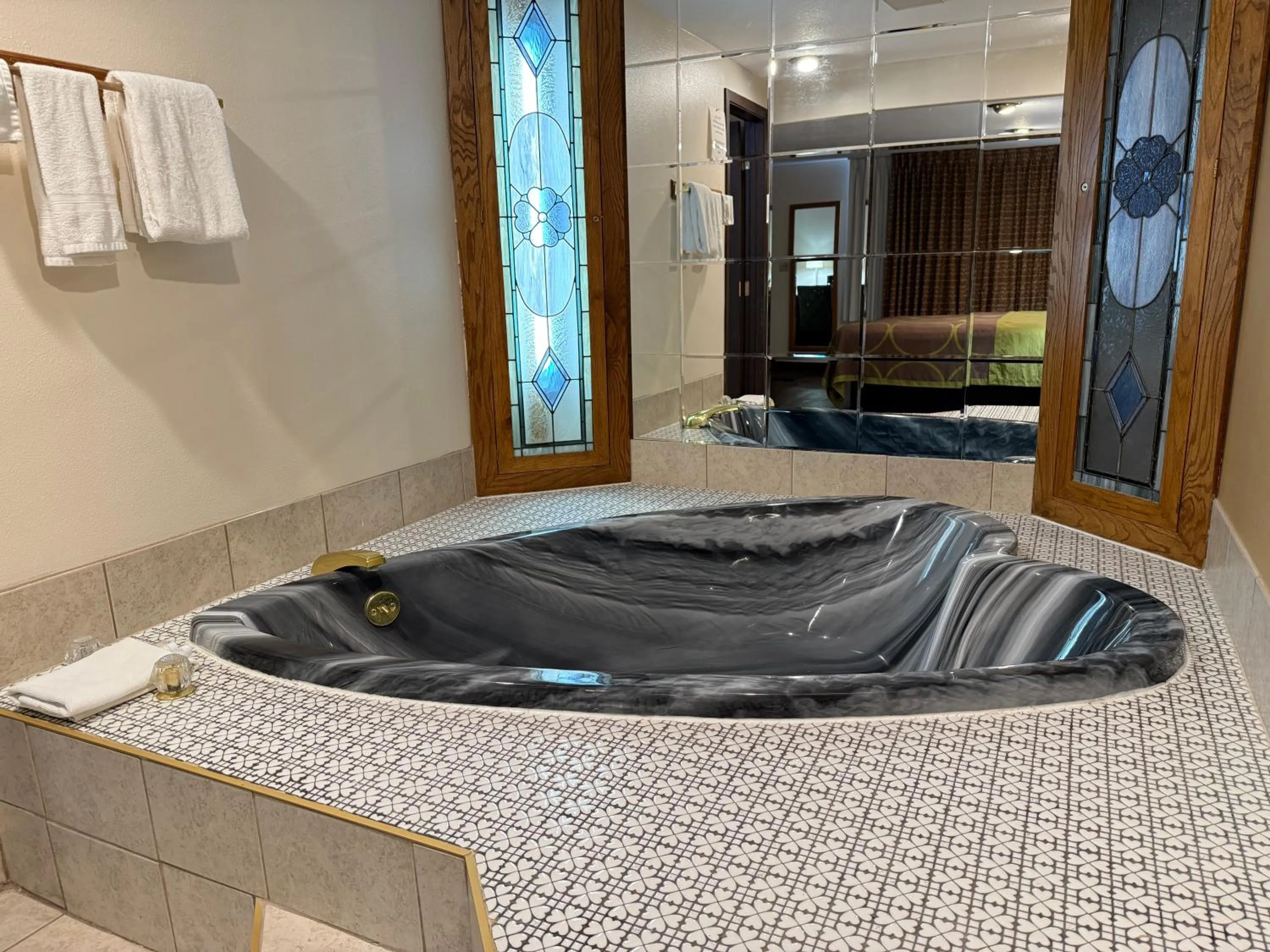 Hot Tub in Hardin Lodge By Capital O Little Bighorn Battlefield I-90