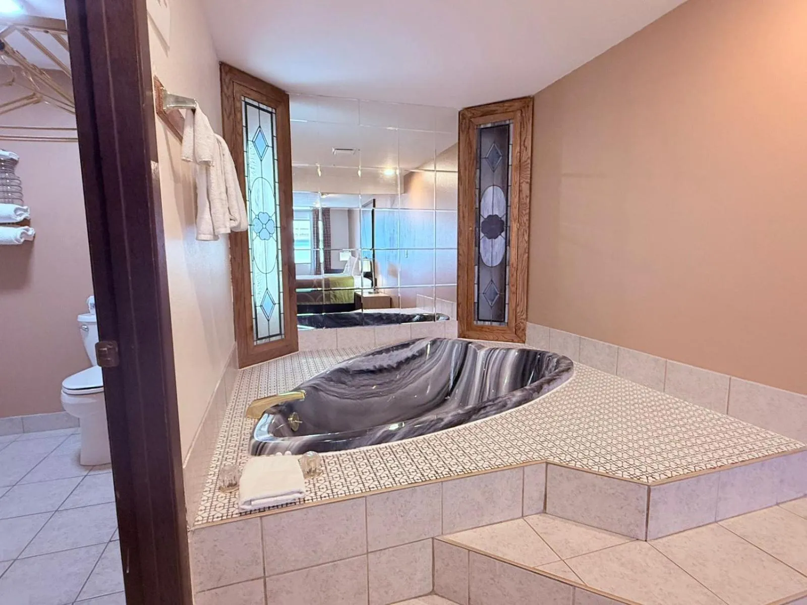 Hot Tub in Hardin Lodge By Capital O Little Bighorn Battlefield I-90