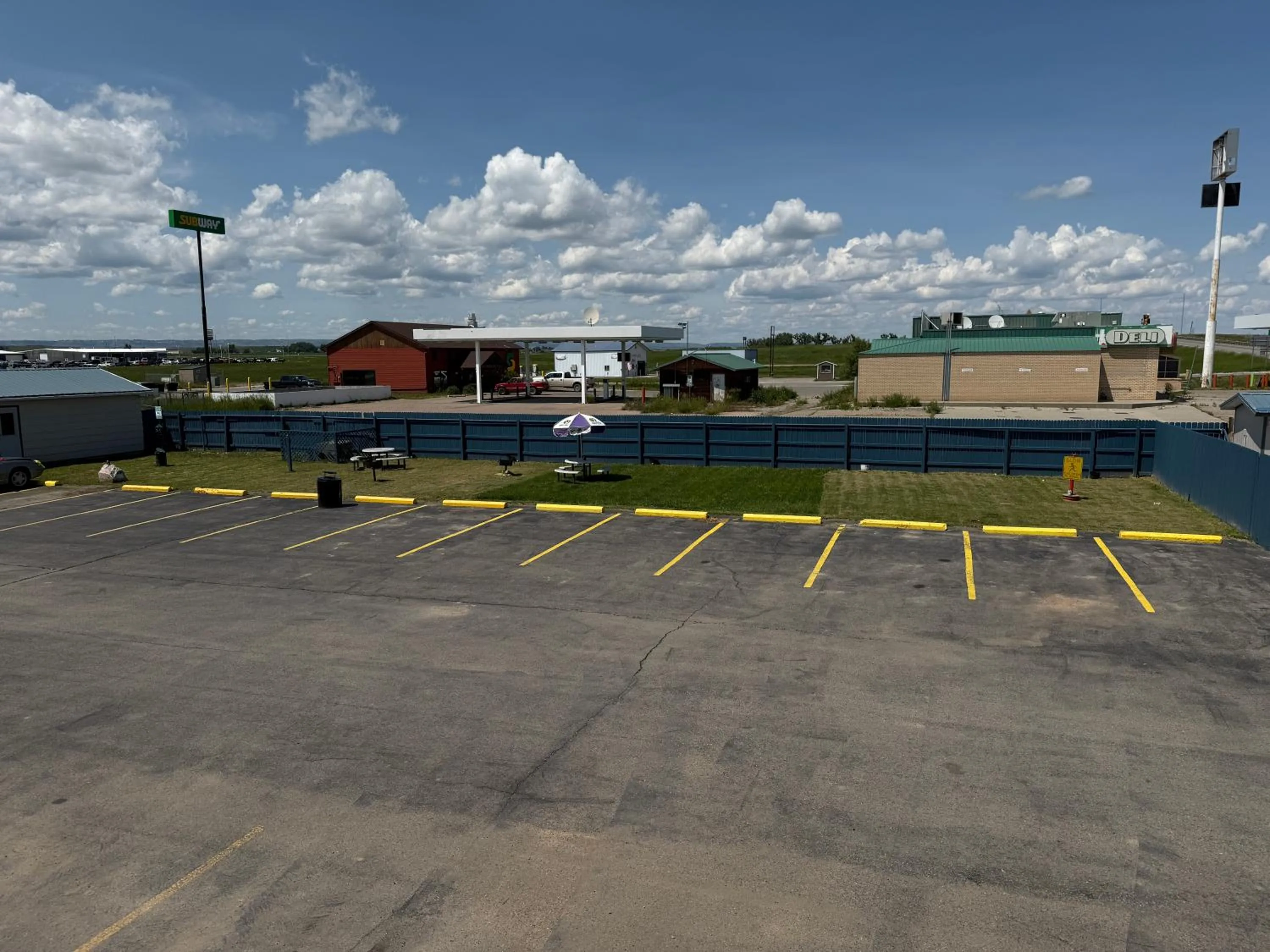 Parking in Hardin Lodge By Capital O Little Bighorn Battlefield I-90