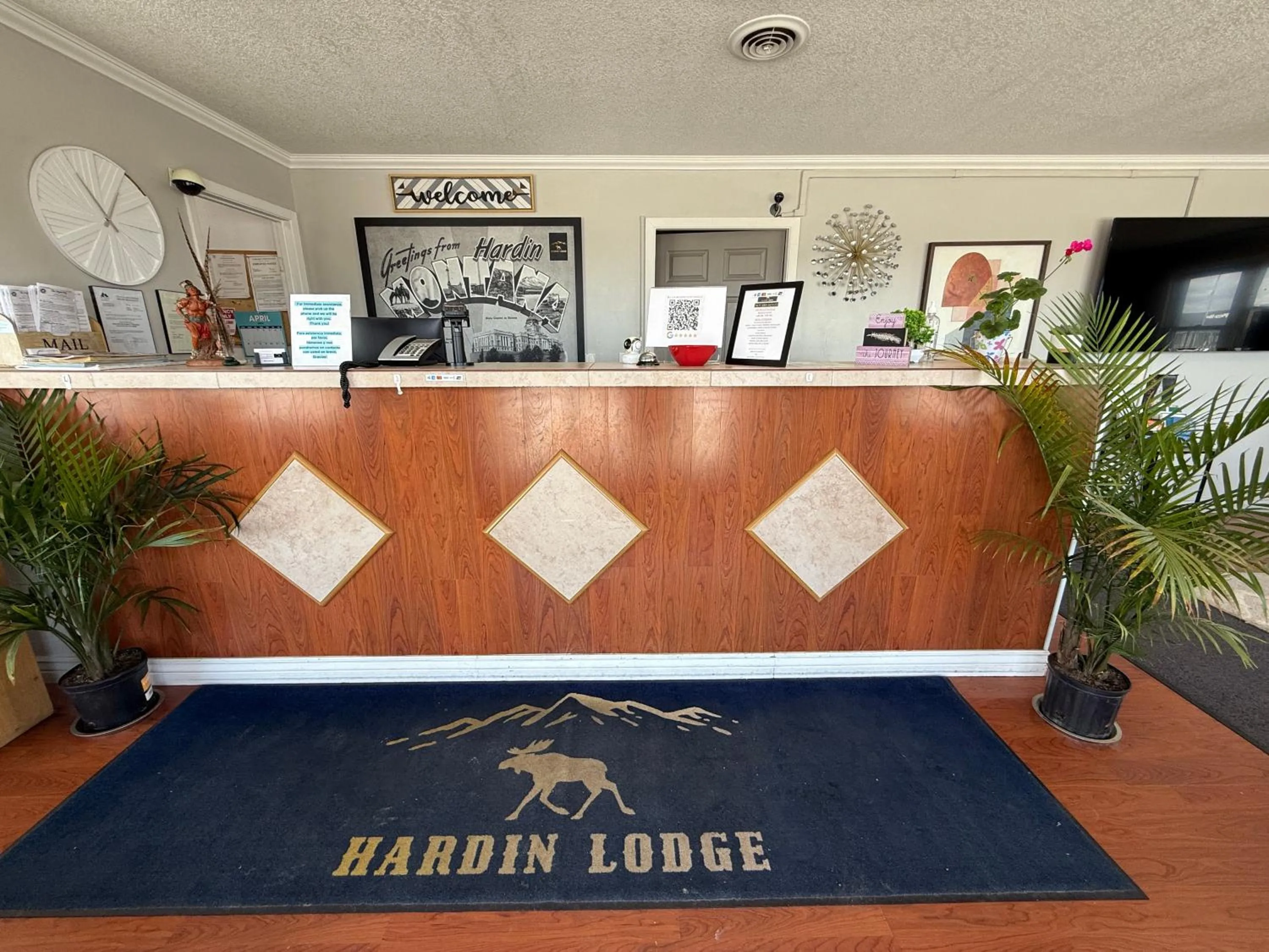 Lobby or reception in Hardin Lodge By Capital O Little Bighorn Battlefield I-90