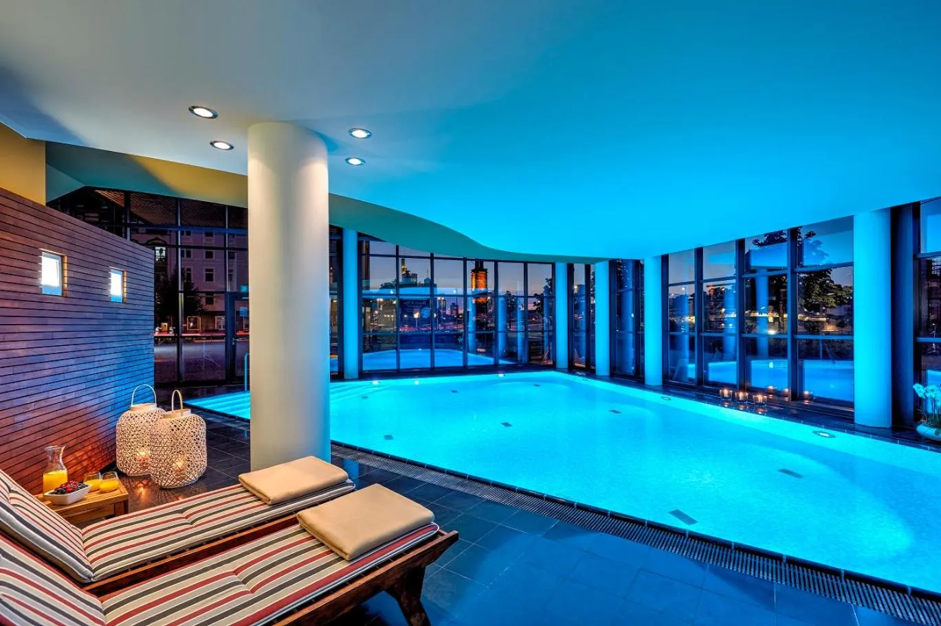Swimming pool in Lindner Hotel Frankfurt Main Plaza, part of JdV by Hyatt