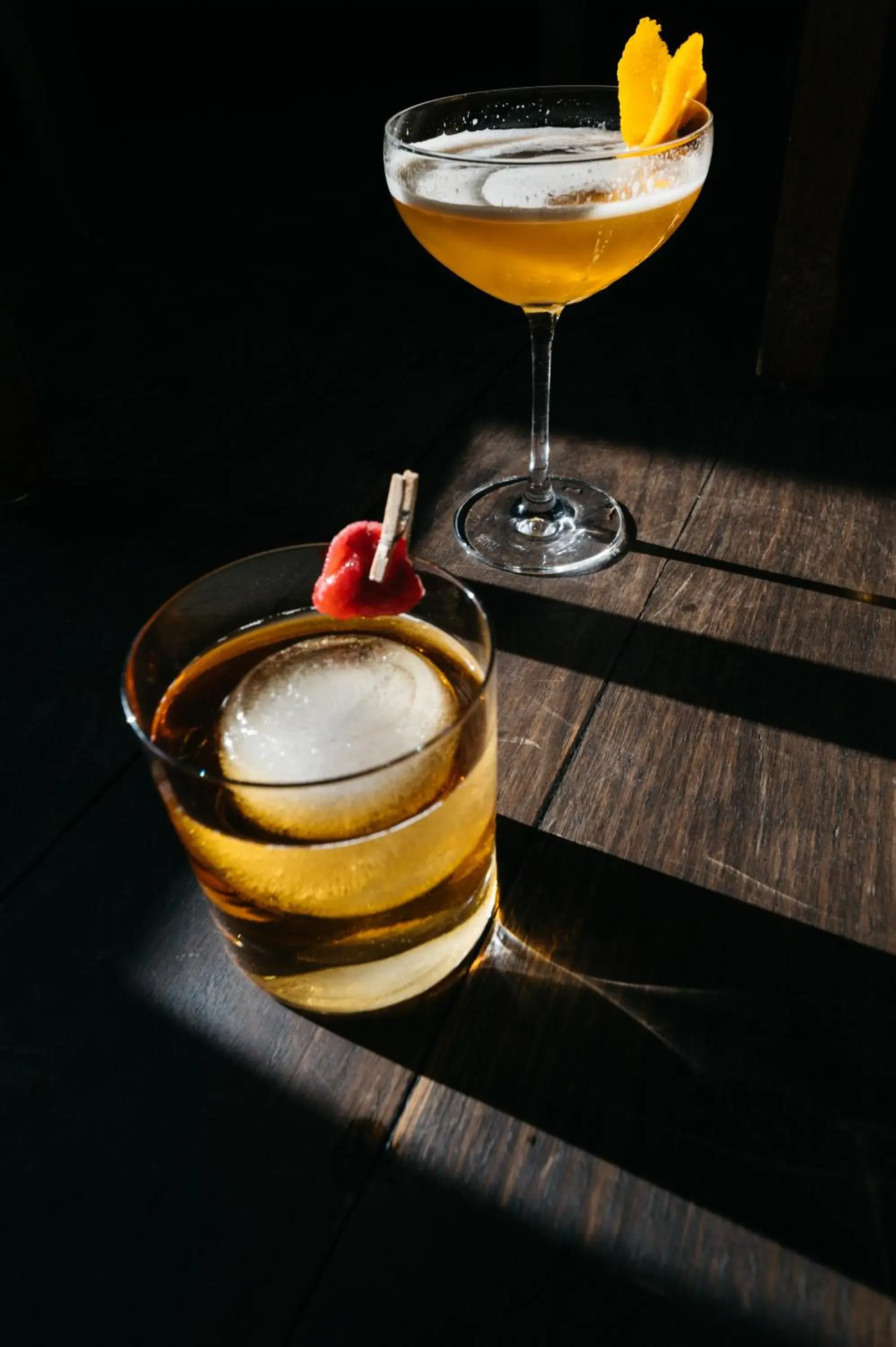 Lounge or bar in Lindner Hotel Frankfurt Main Plaza, part of JdV by Hyatt Lounge or bar in Lindner Hotel Frankfurt Main Plaza, part of JdV by Hyatt