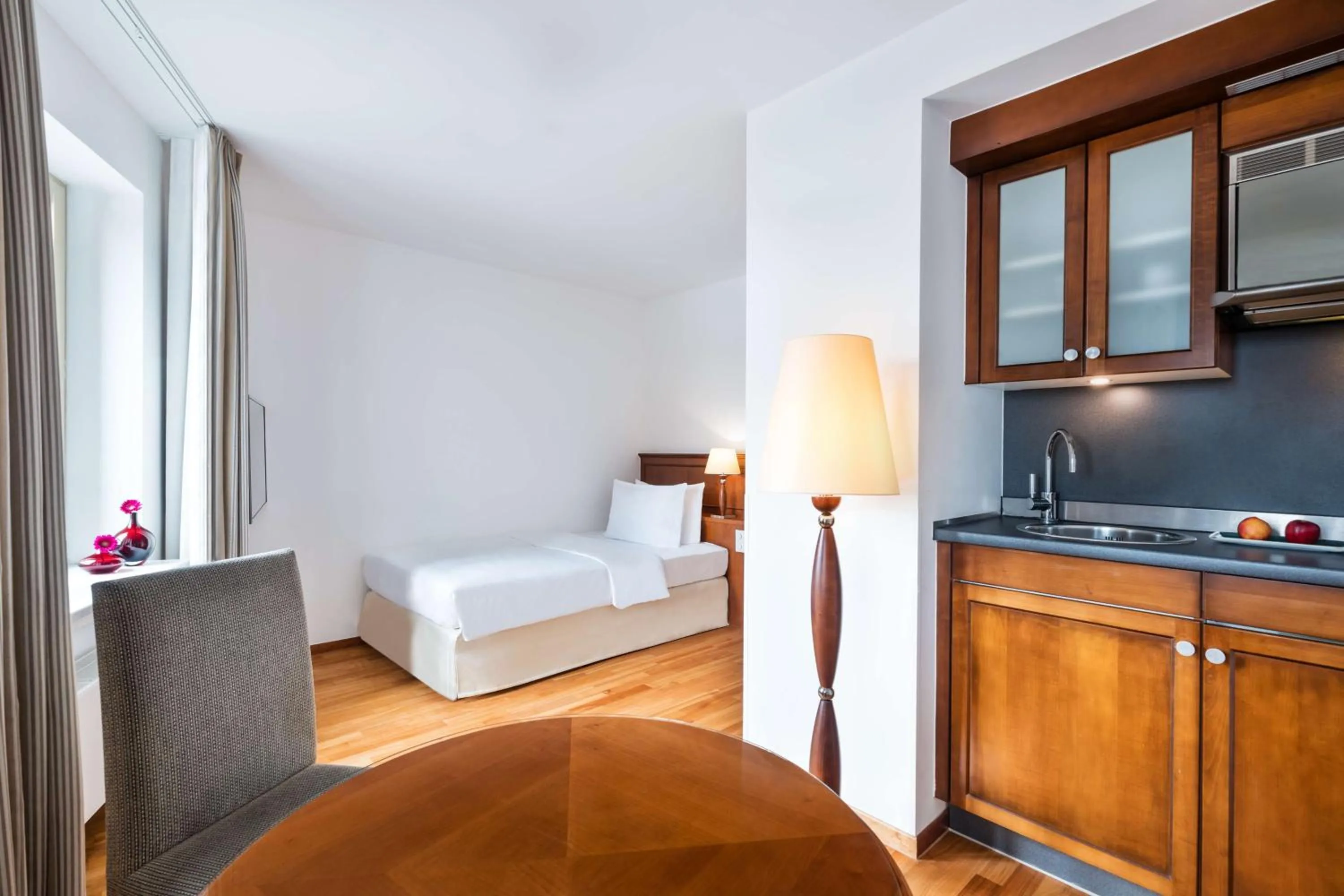 Bedroom in Lindner Hotel Frankfurt Main Plaza, part of JdV by Hyatt