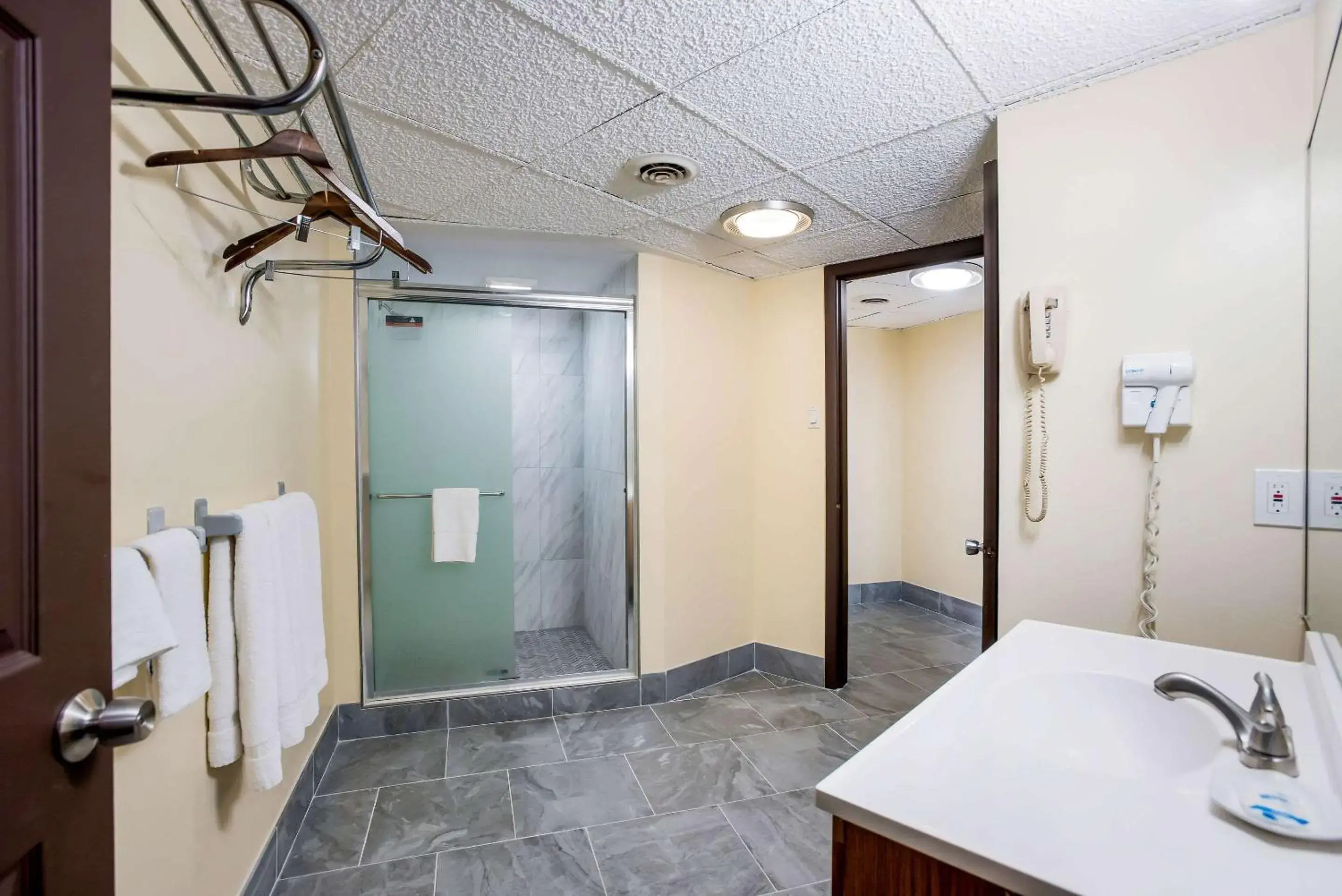 Photo of the whole room, Bathroom in Rodeway Inn Hammonton