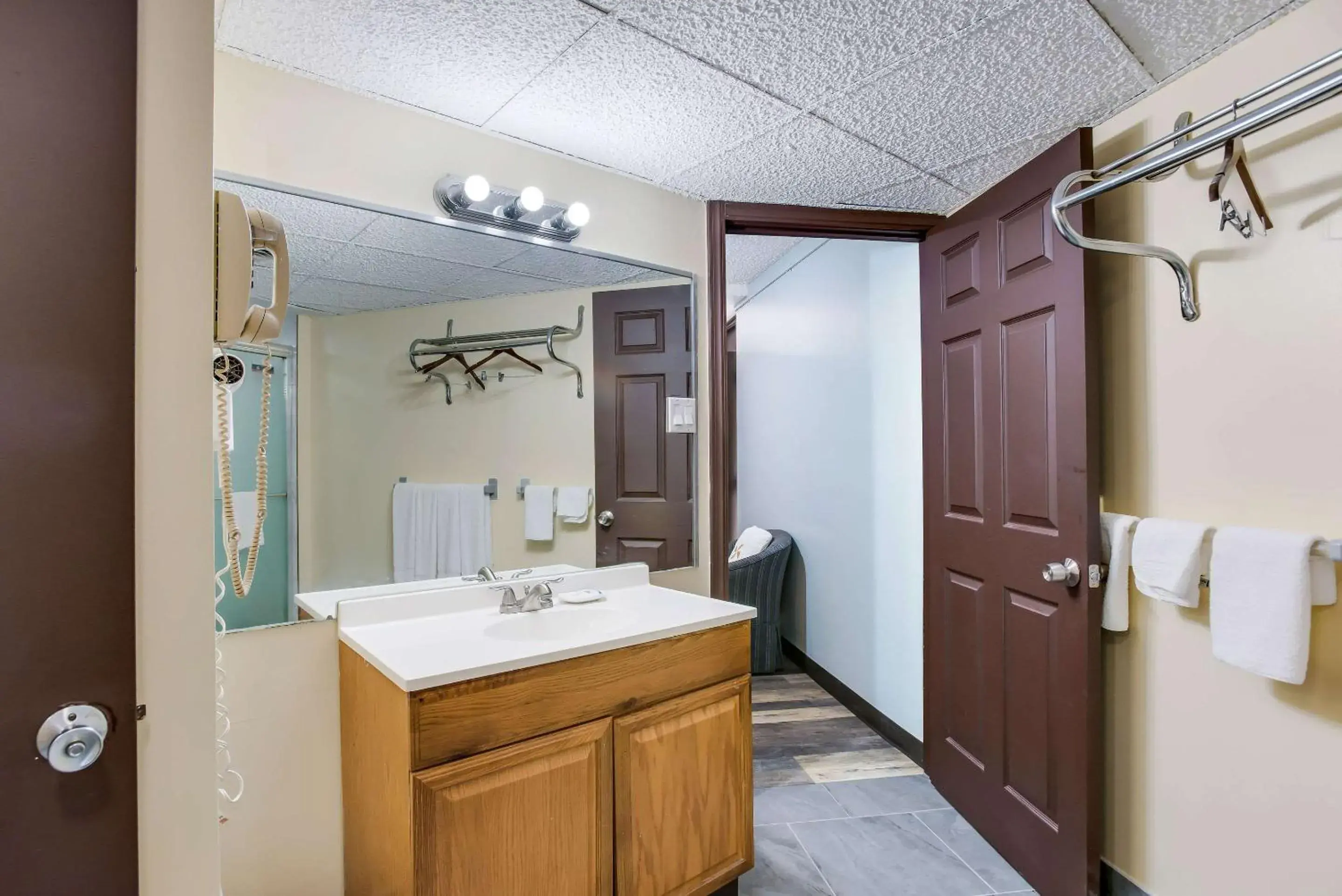 Photo of the whole room, Bathroom in Rodeway Inn Hammonton