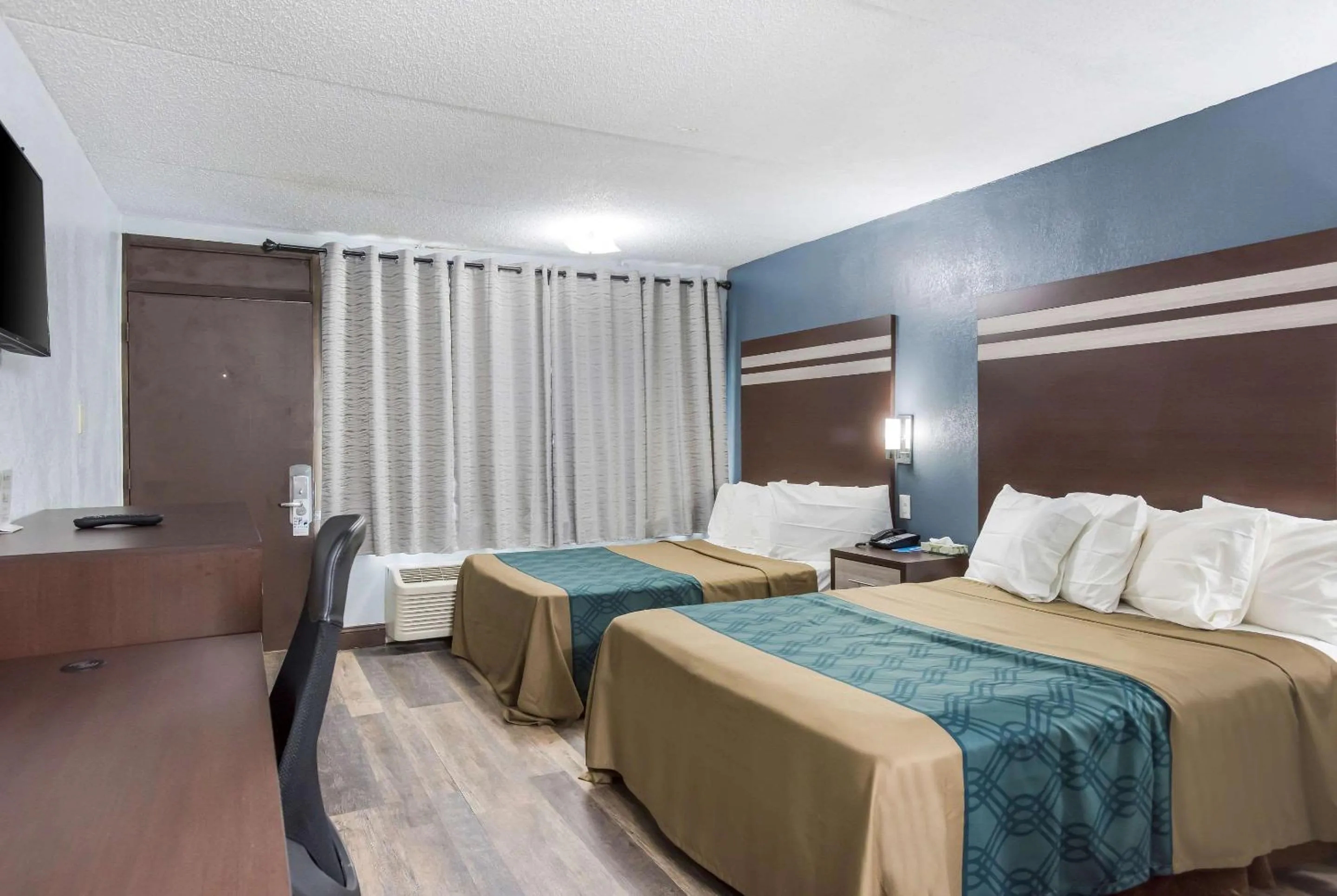 Photo of the whole room in Rodeway Inn Hammonton