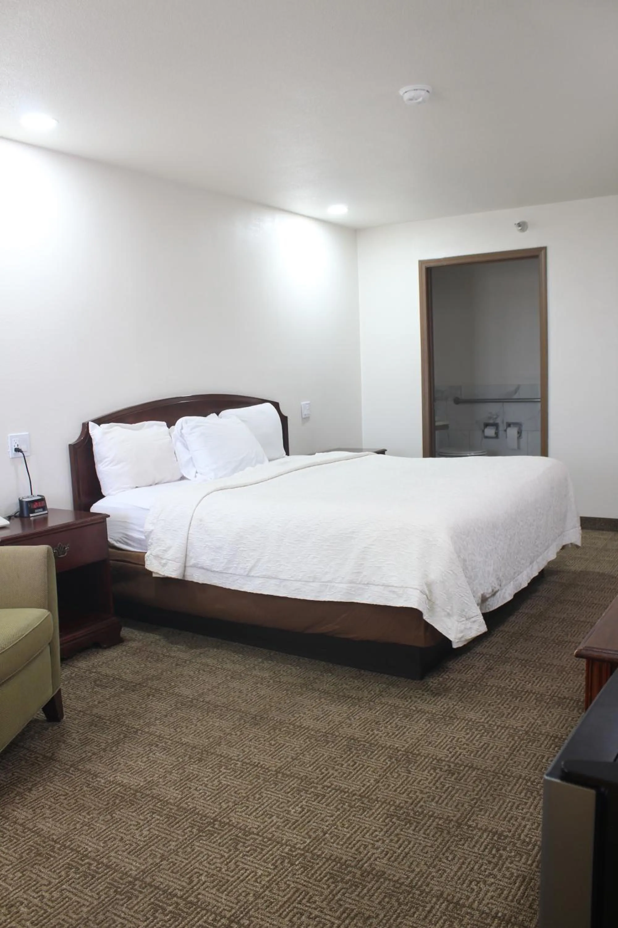 Bed in Rodeway Inn Tucumcari