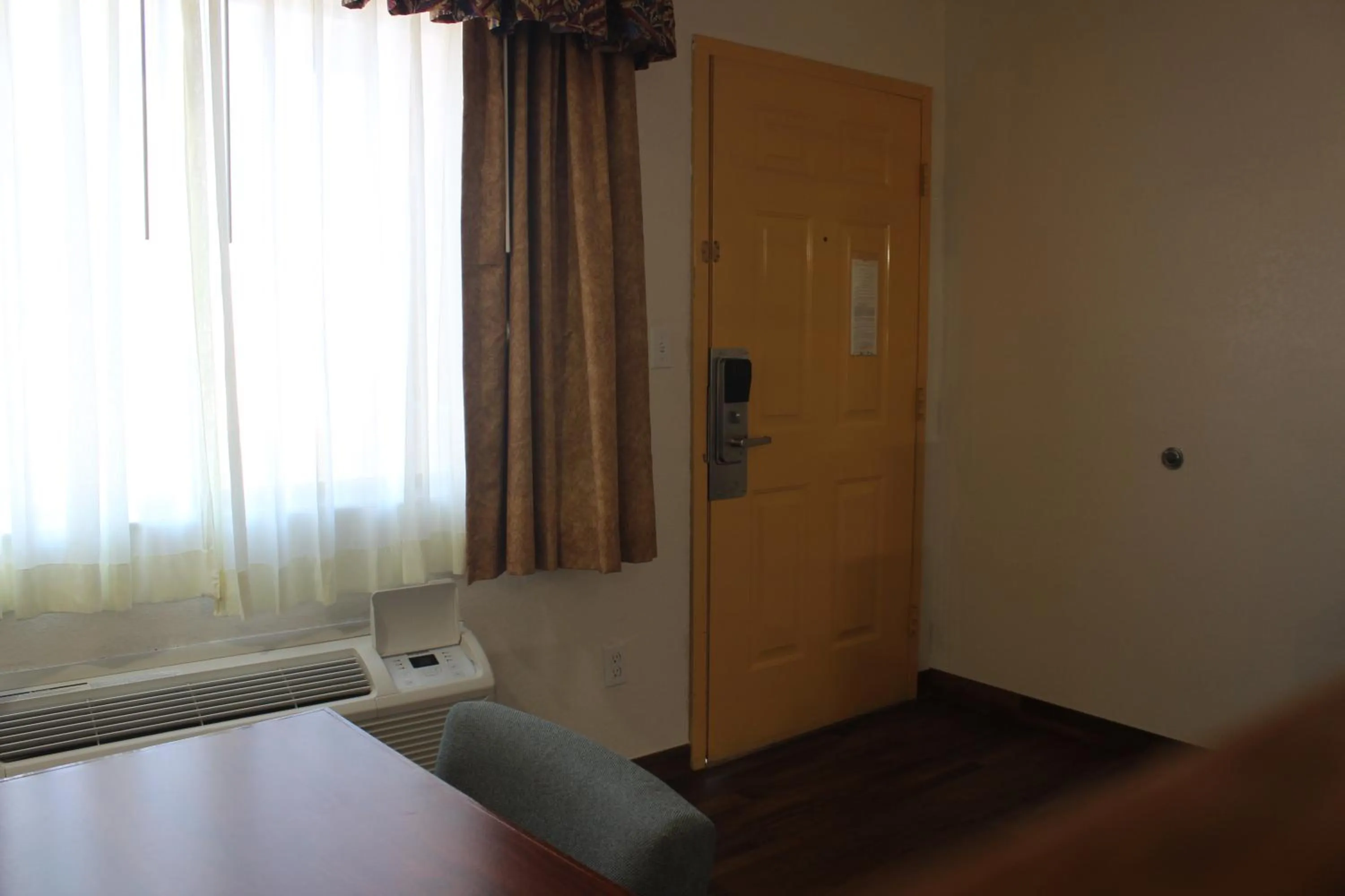 air conditioner in Rodeway Inn Tucumcari