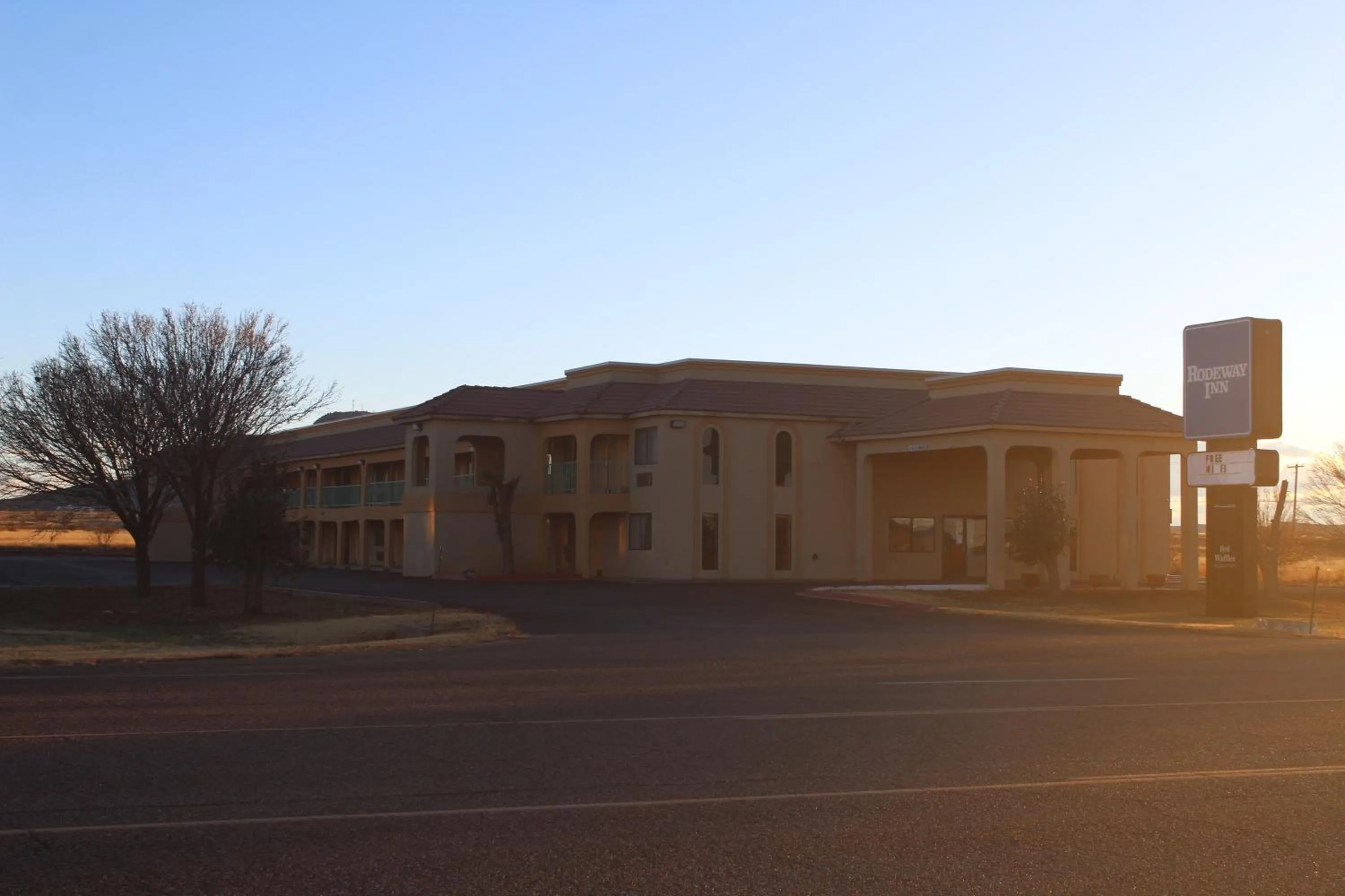 Property building in Rodeway Inn Tucumcari