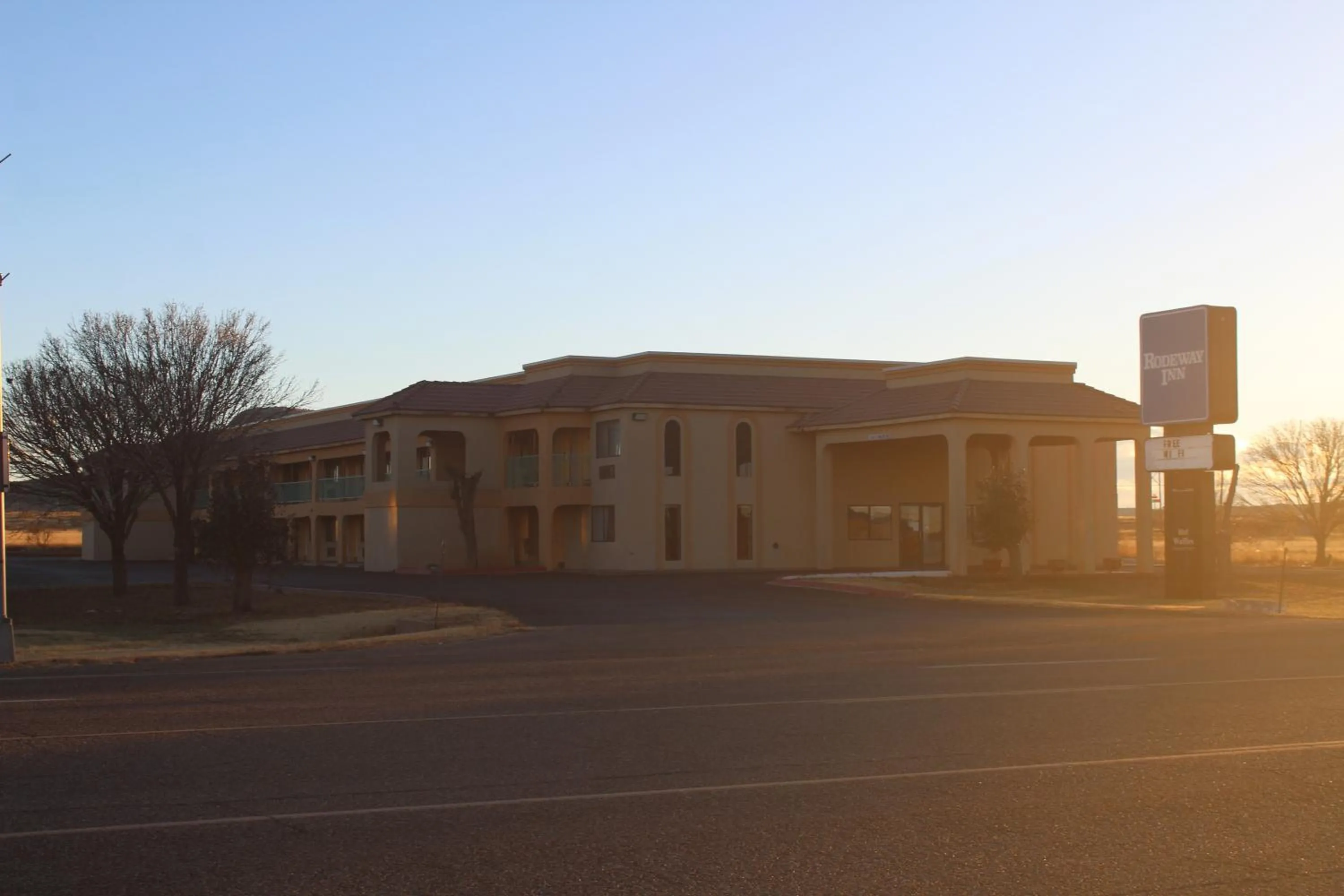 Property building in Rodeway Inn Tucumcari