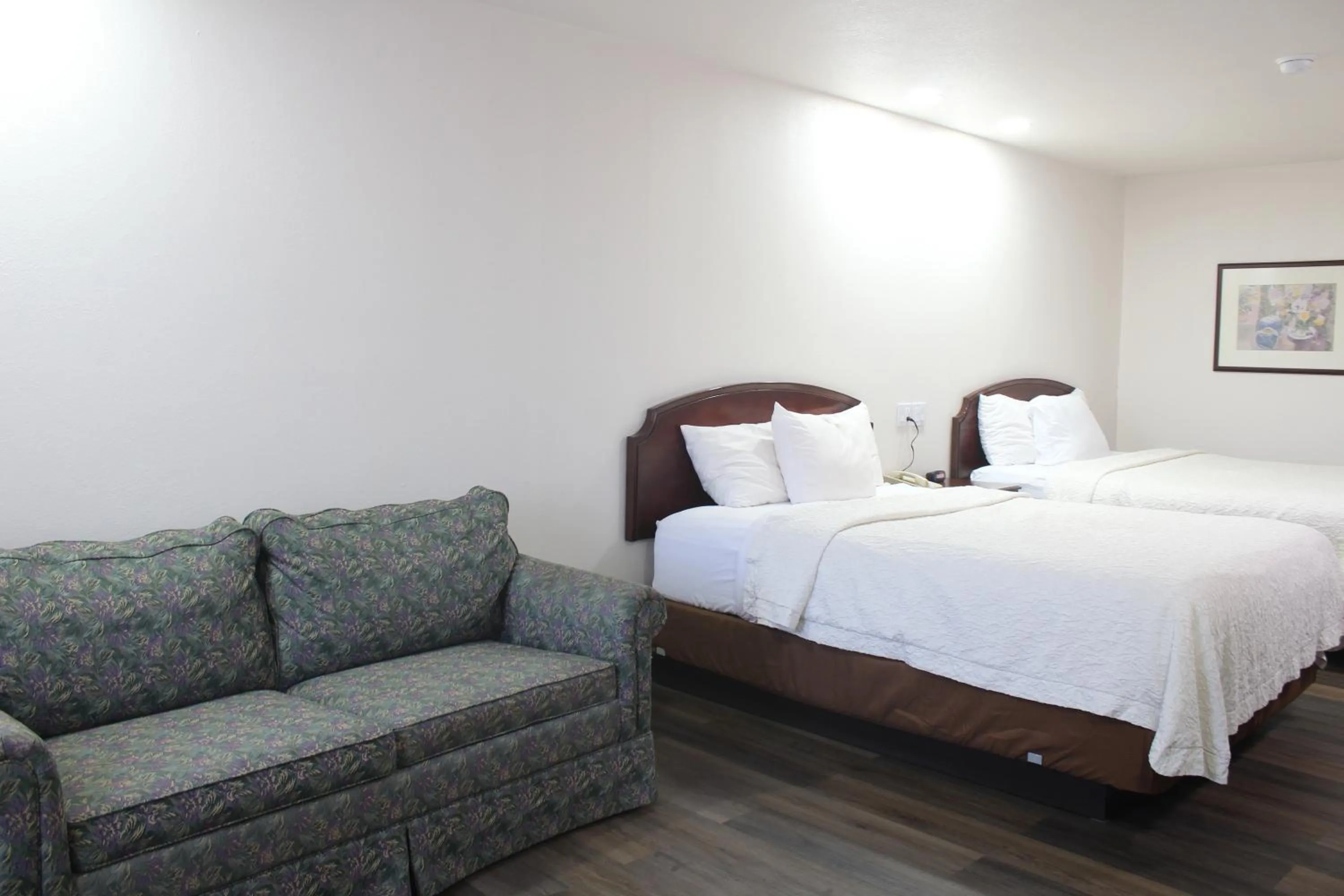 Bed in Rodeway Inn Tucumcari