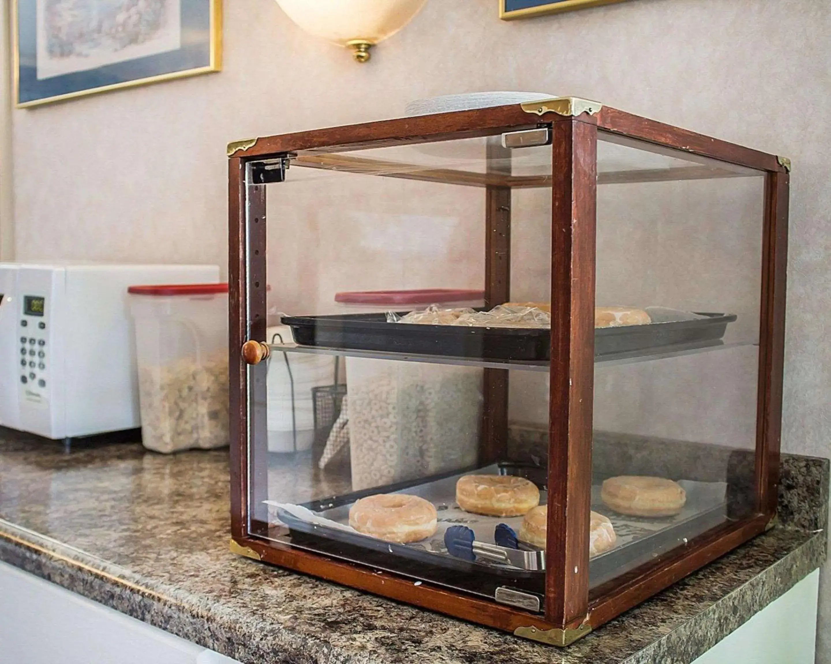 Restaurant/places to eat in Rodeway Inn Restaurant/places to eat in Rodeway Inn