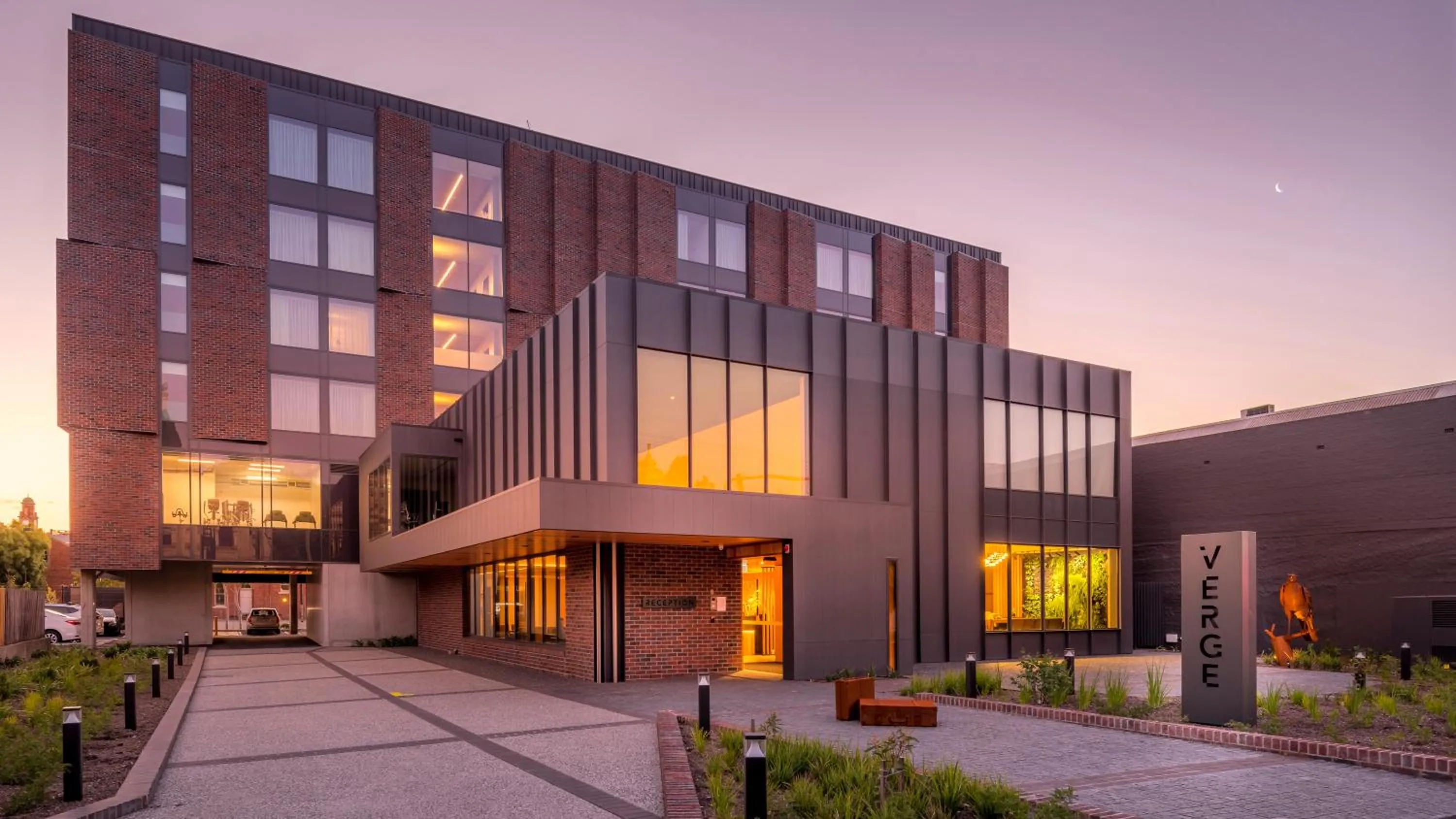 Property building in Hotel Verge Launceston