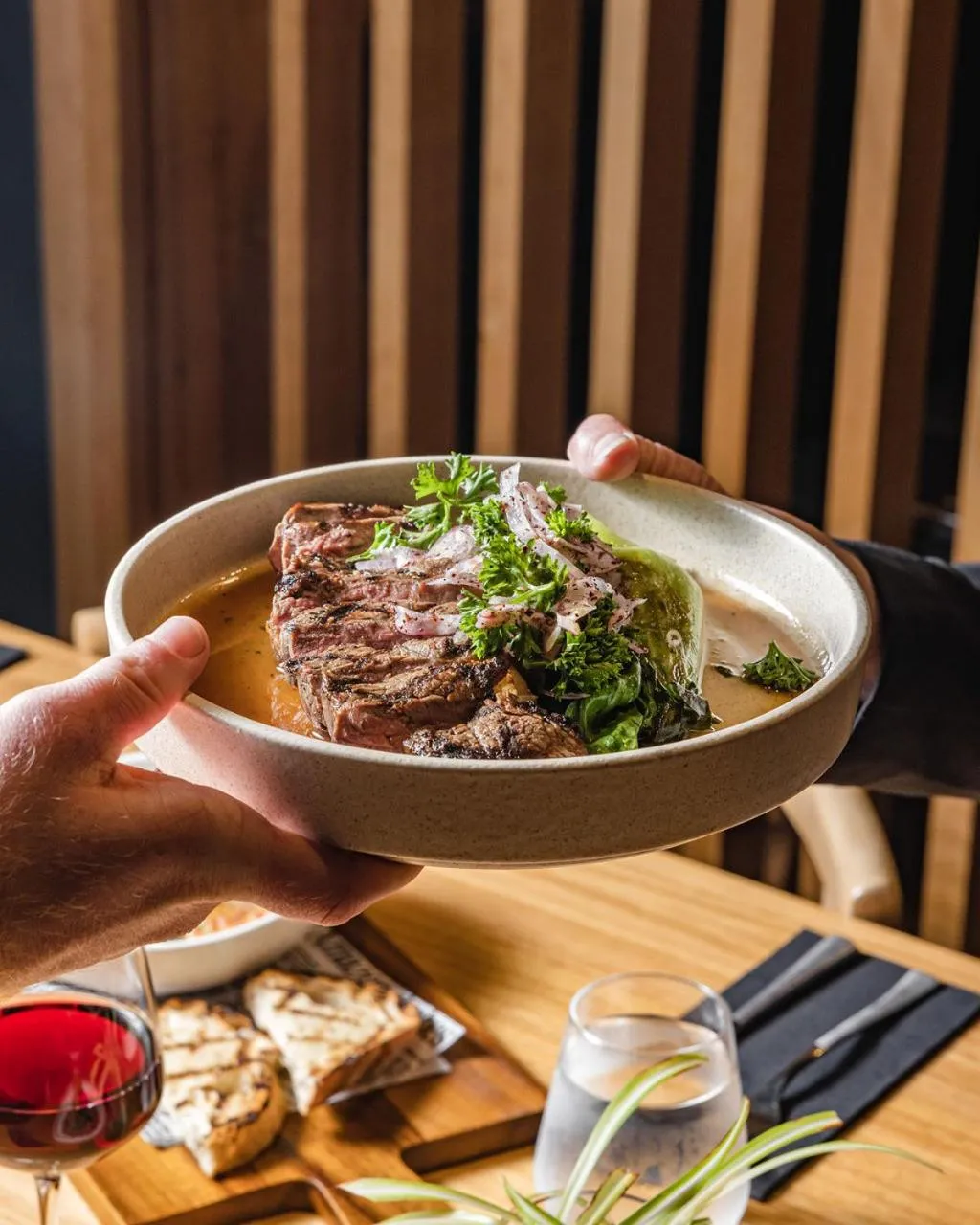 Restaurant/places to eat in Hotel Verge Launceston