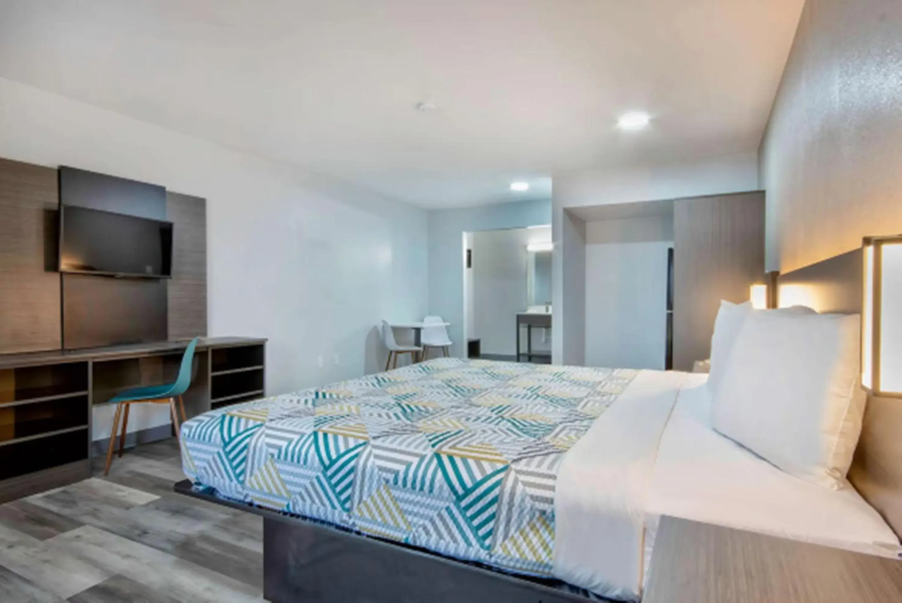 Deluxe King Room - Smoking in Motel 6 Texarkana, TX Deluxe King Room - Smoking in Motel 6 Texarkana, TX