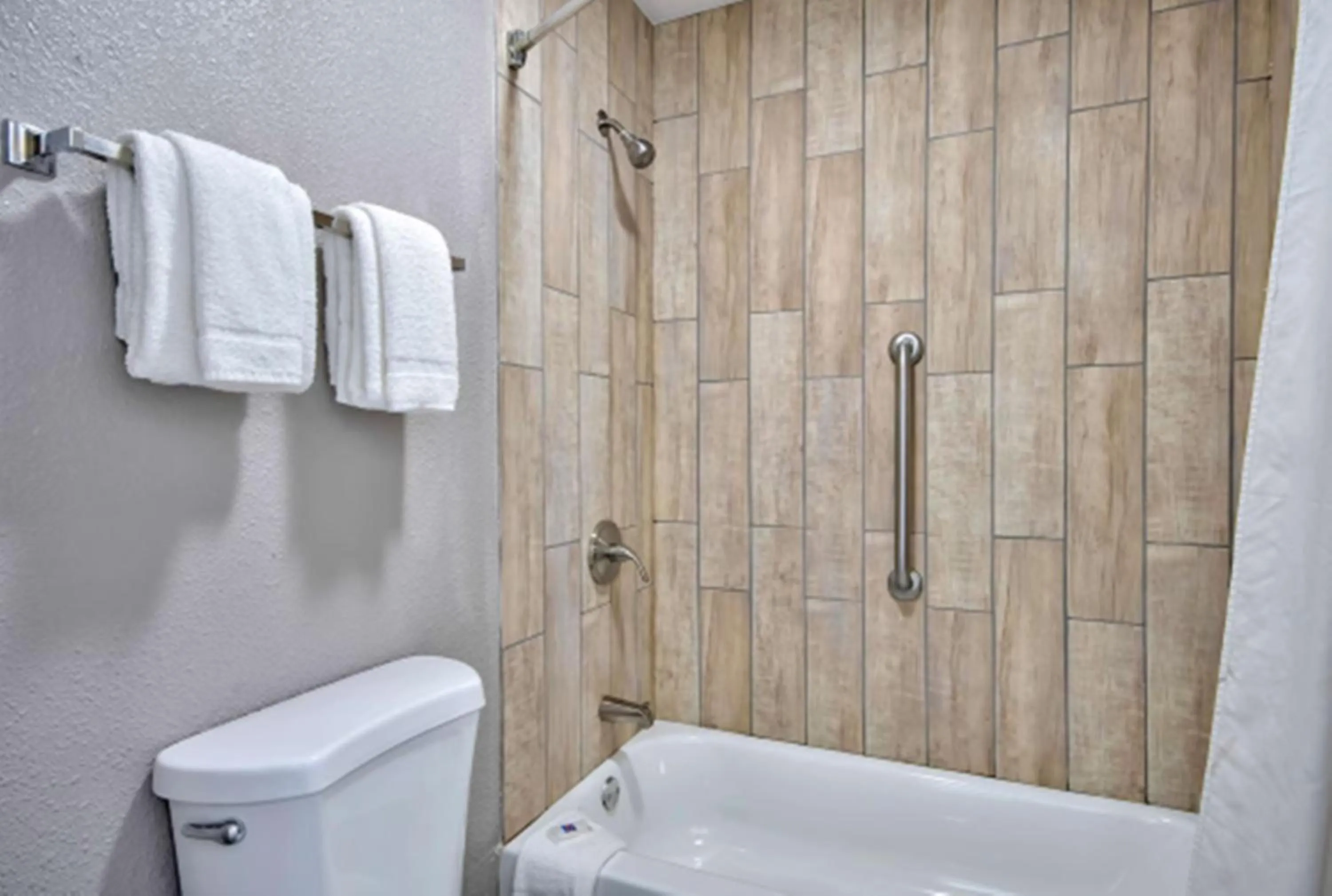 Bathroom in Motel 6 Texarkana, TX