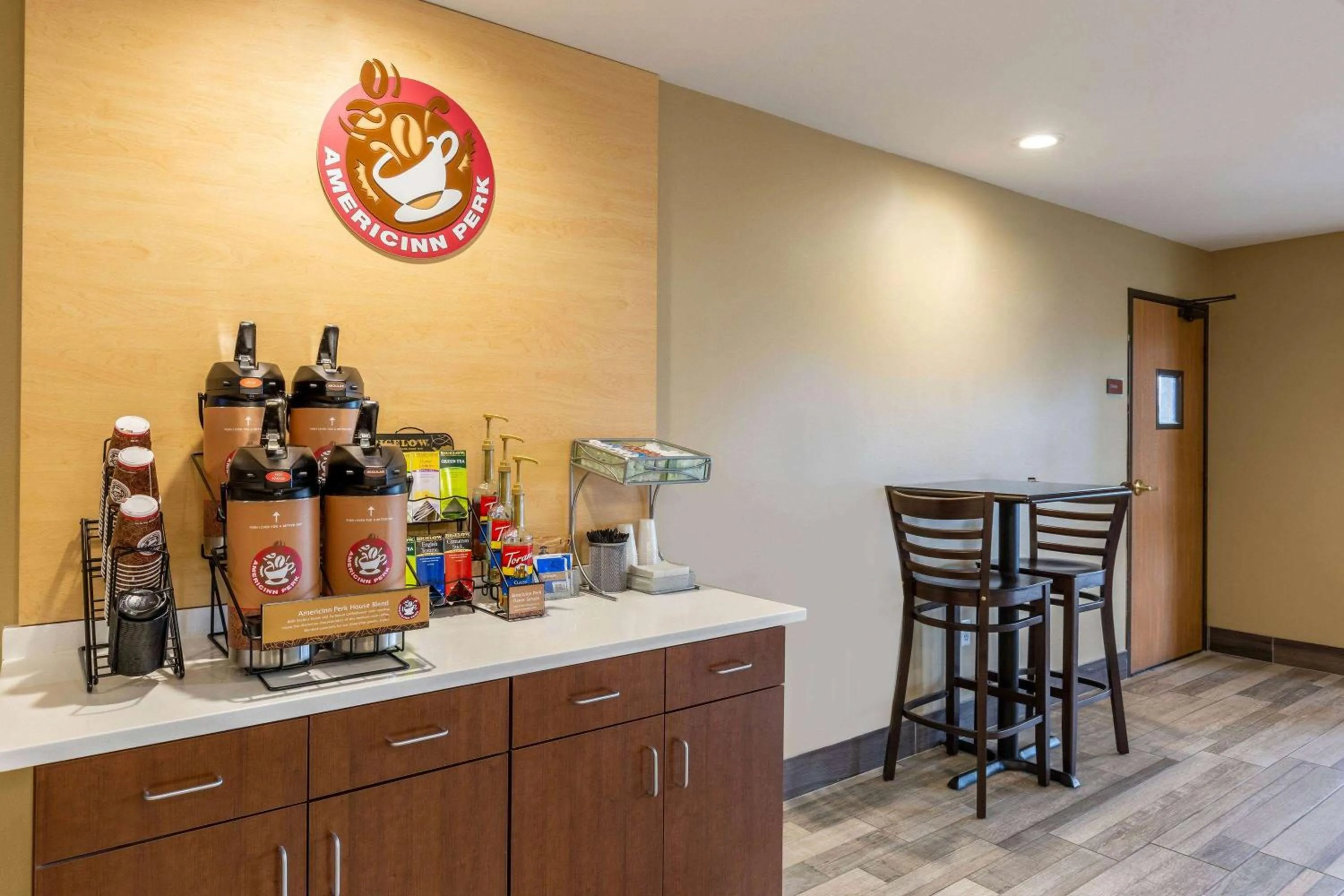 Restaurant/places to eat in AmericInn by Wyndham Jefferson