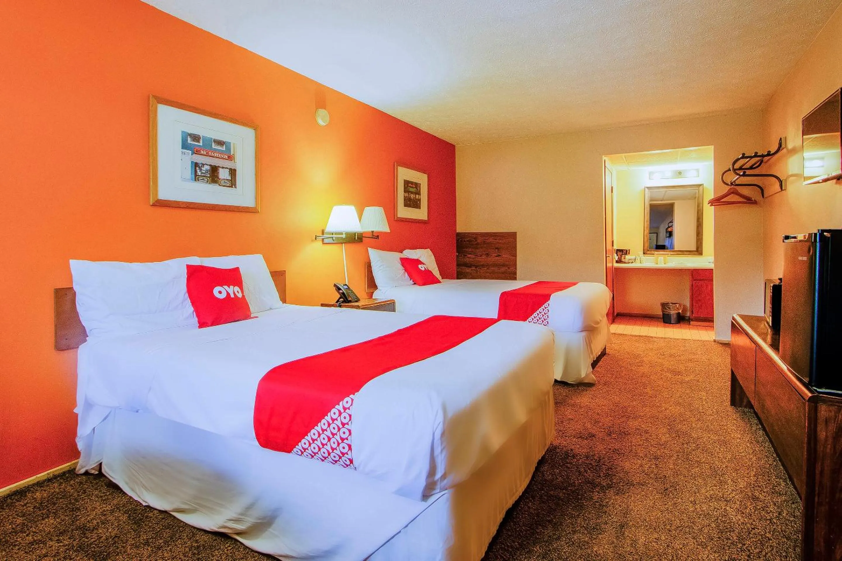 Bedroom, Bed in OYO Hotel Chapmanville Inn, WV - Hwy 119