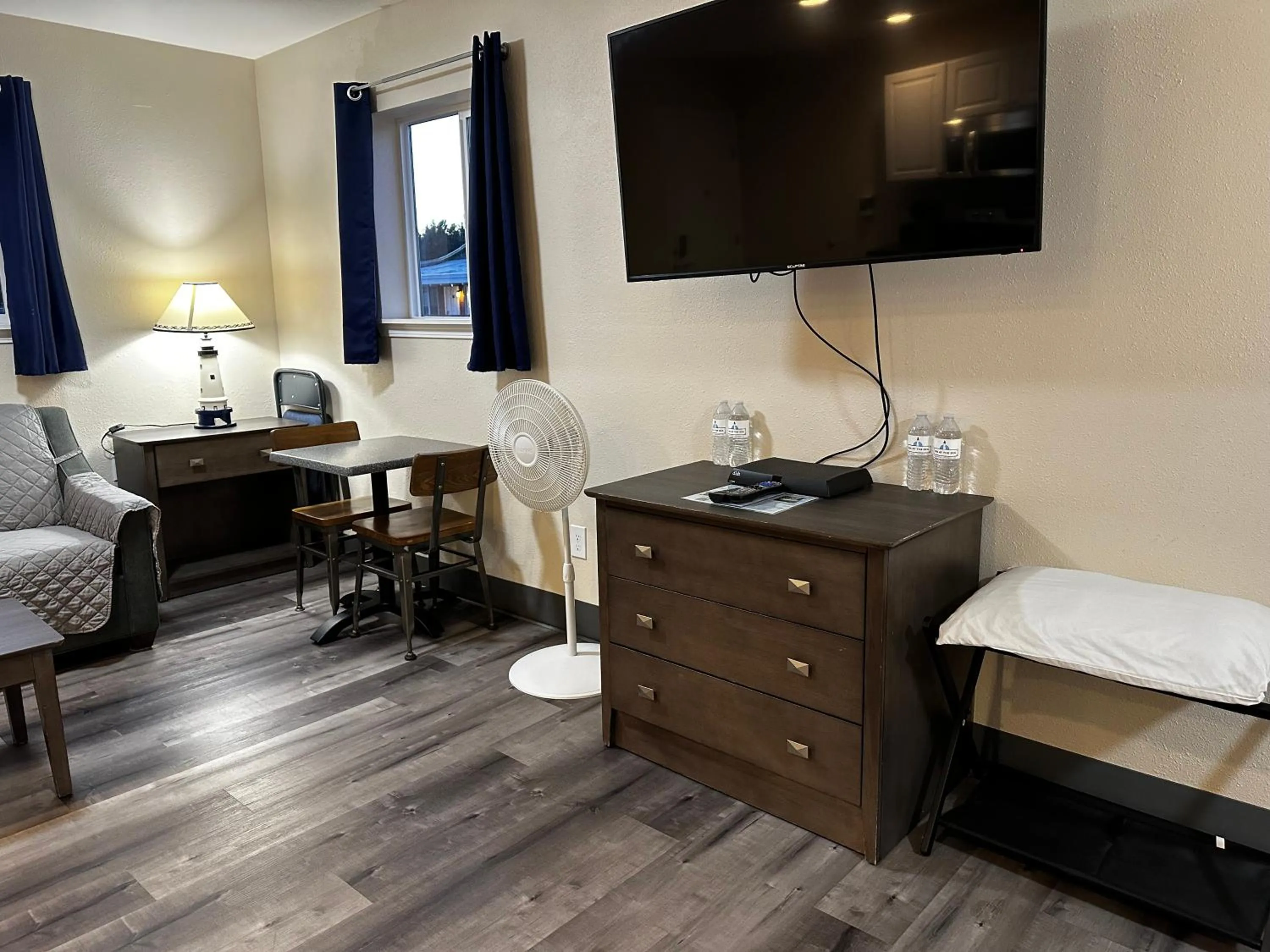 TV and multimedia in Inn at the Sea