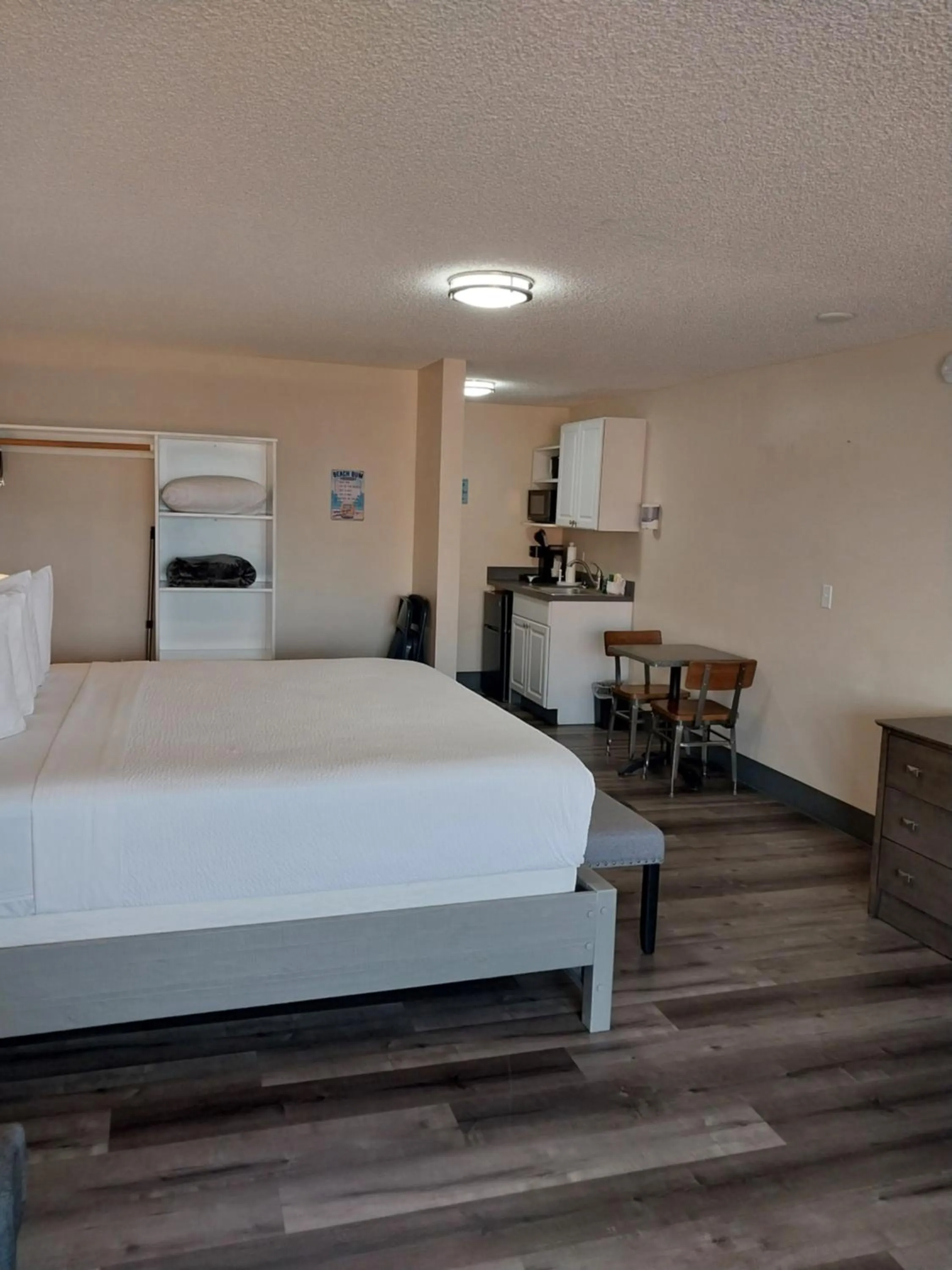 Bed in Inn at the Sea