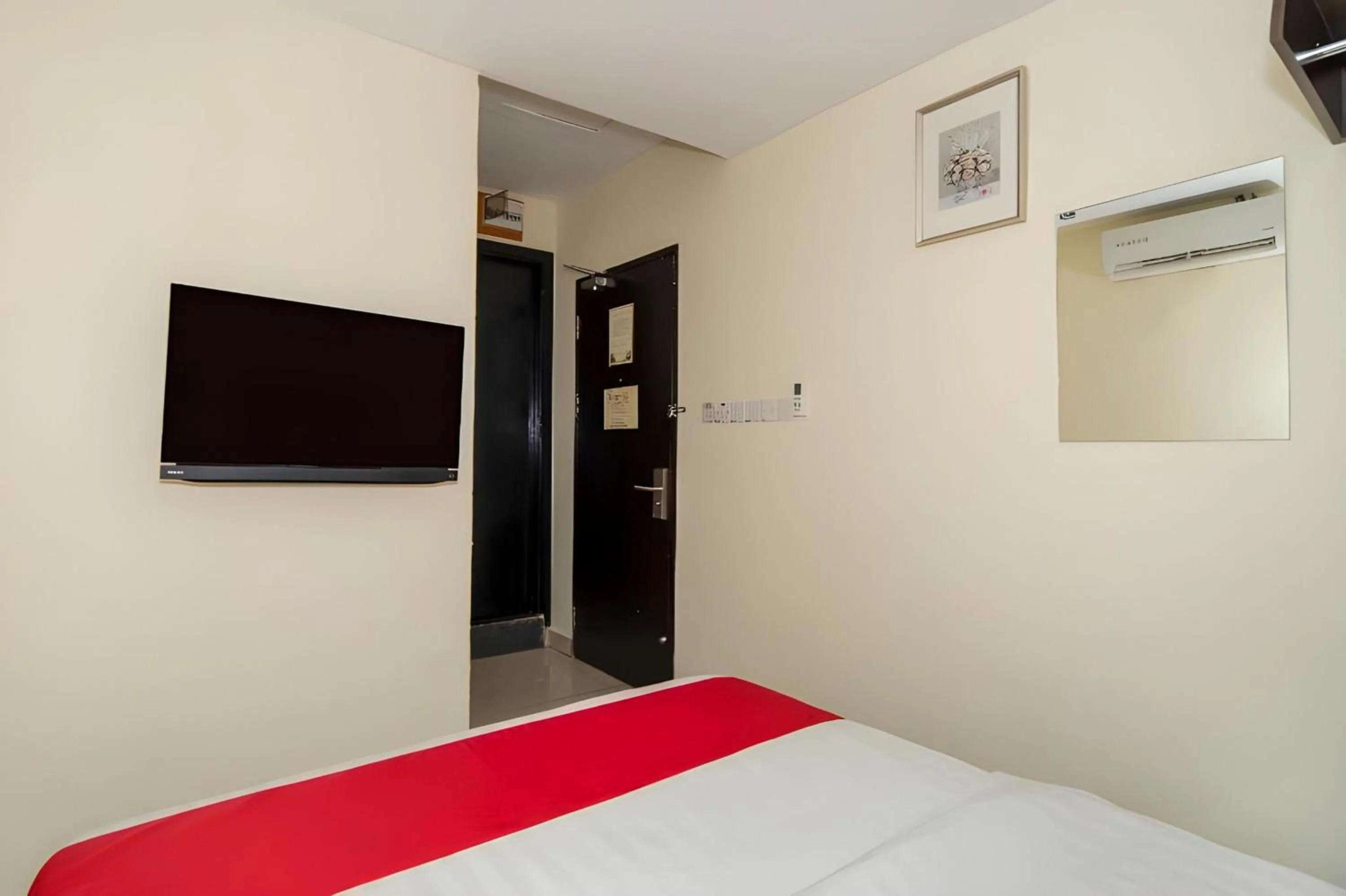 Photo of the whole room in Hotel O Stay Inn