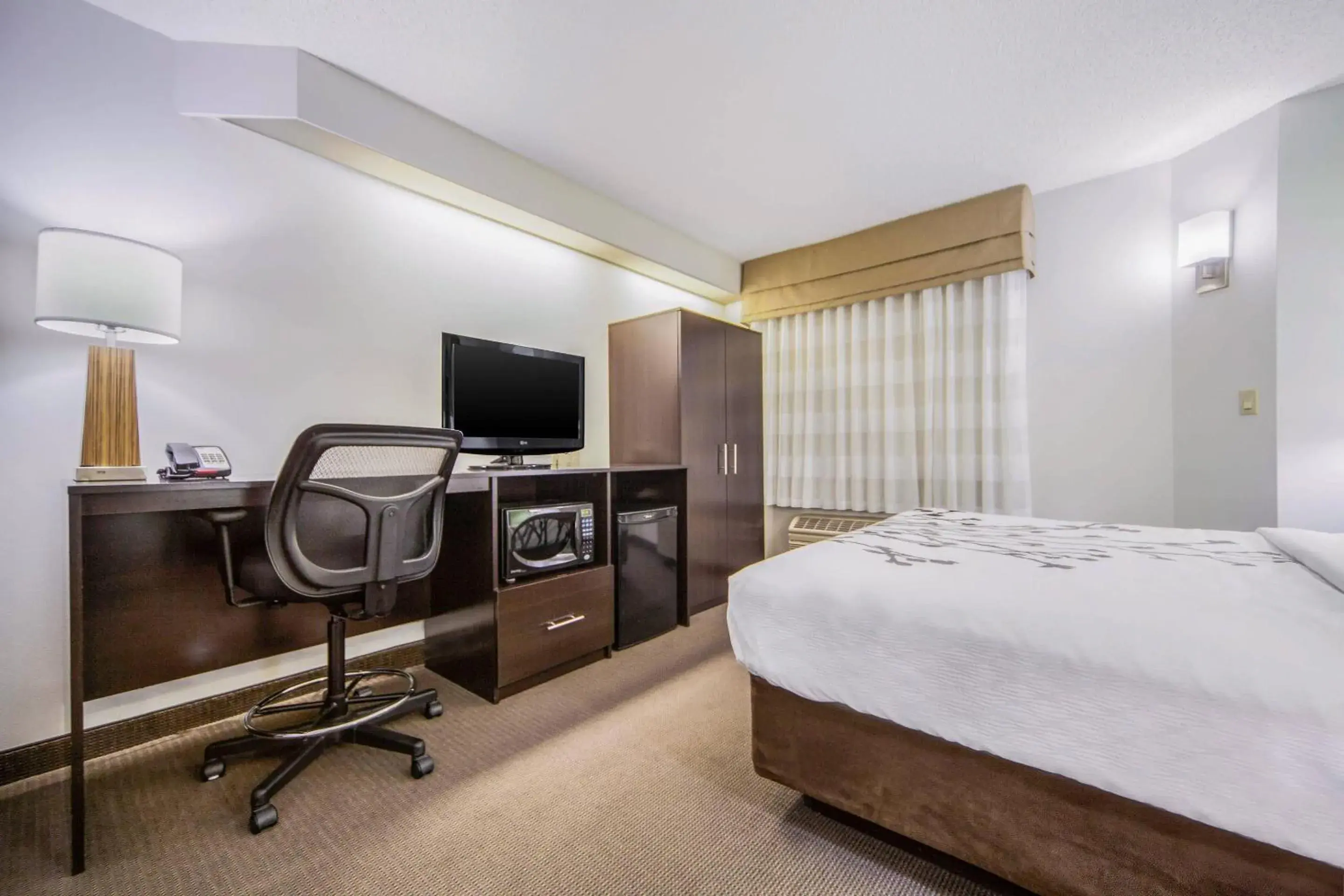 Bedroom, Bed in Sleep Inn & Suites Columbus, NE Bedroom, Bed in Sleep Inn & Suites Columbus, NE