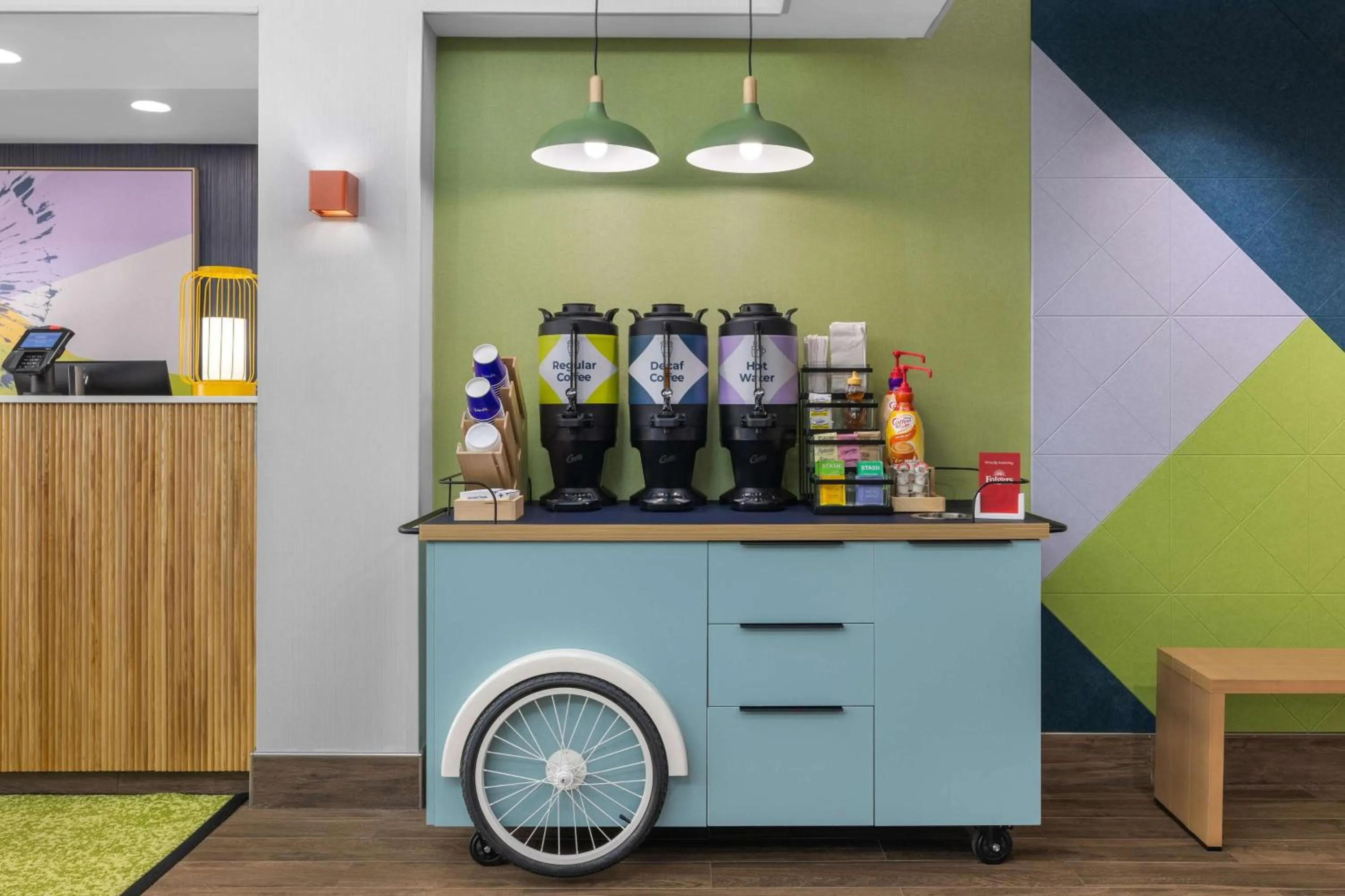 Dining area in Spark By Hilton Fredericksburg Southpoint