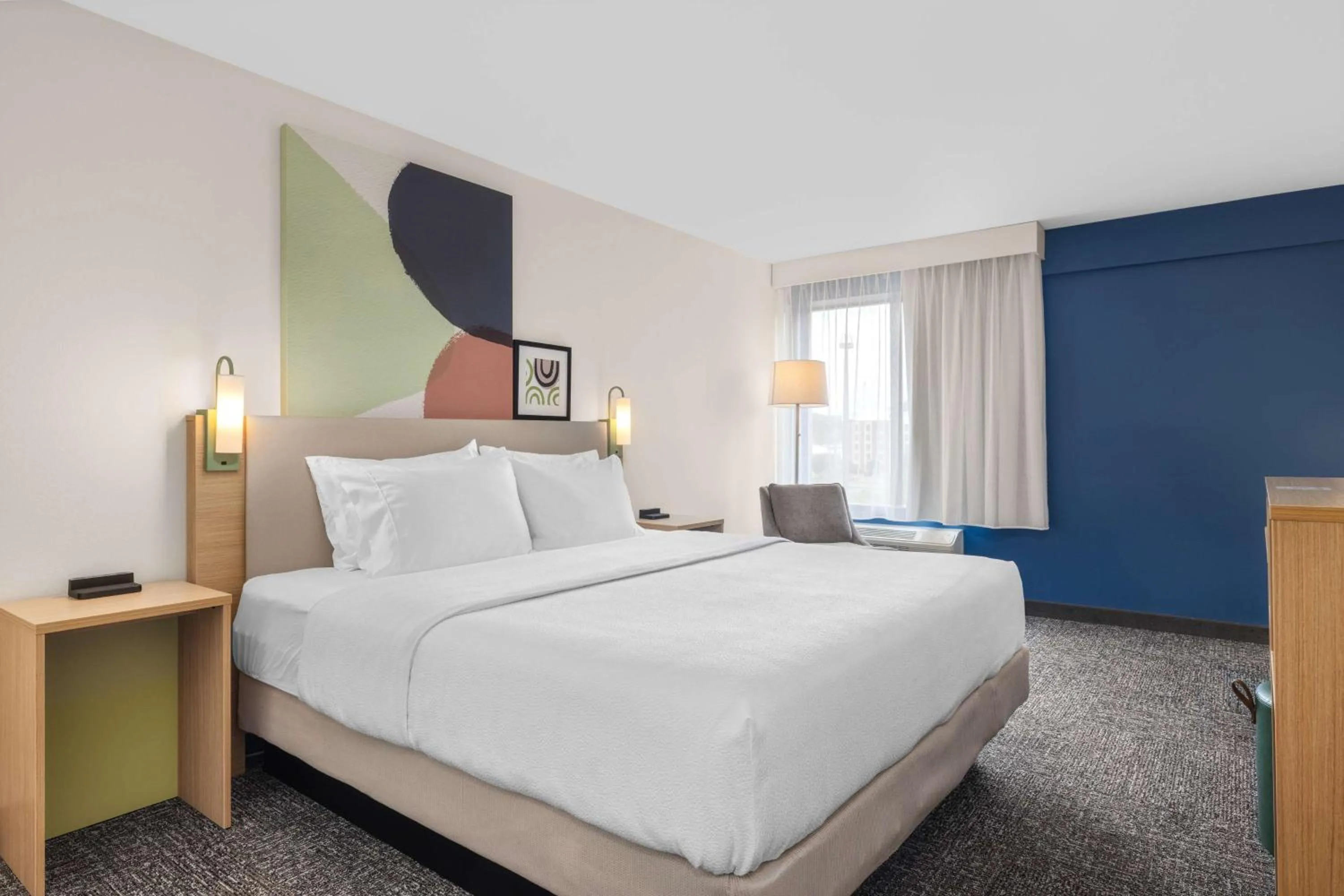 Bed in Spark By Hilton Fredericksburg Southpoint