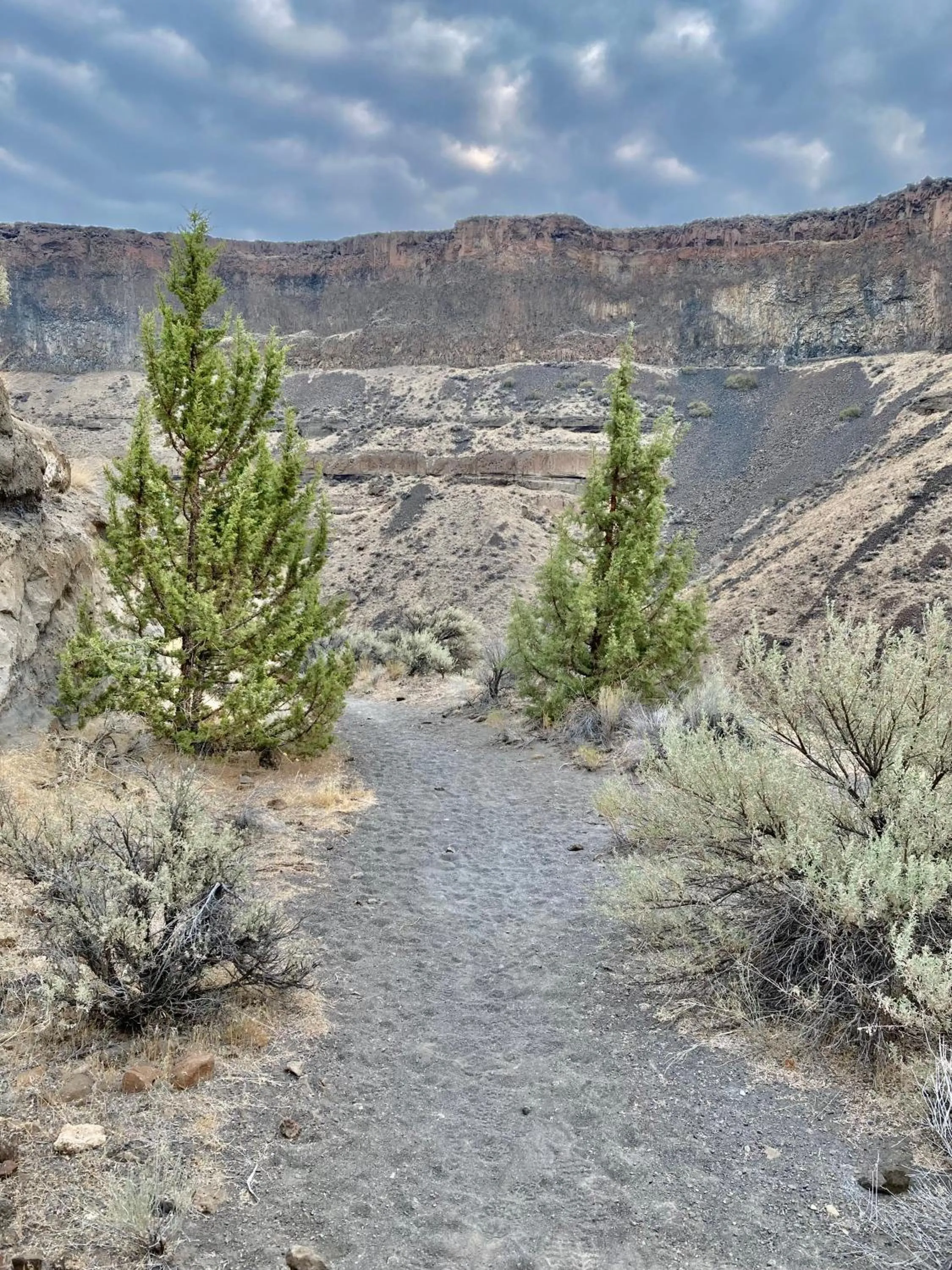 Hiking in Smith Rock Resort