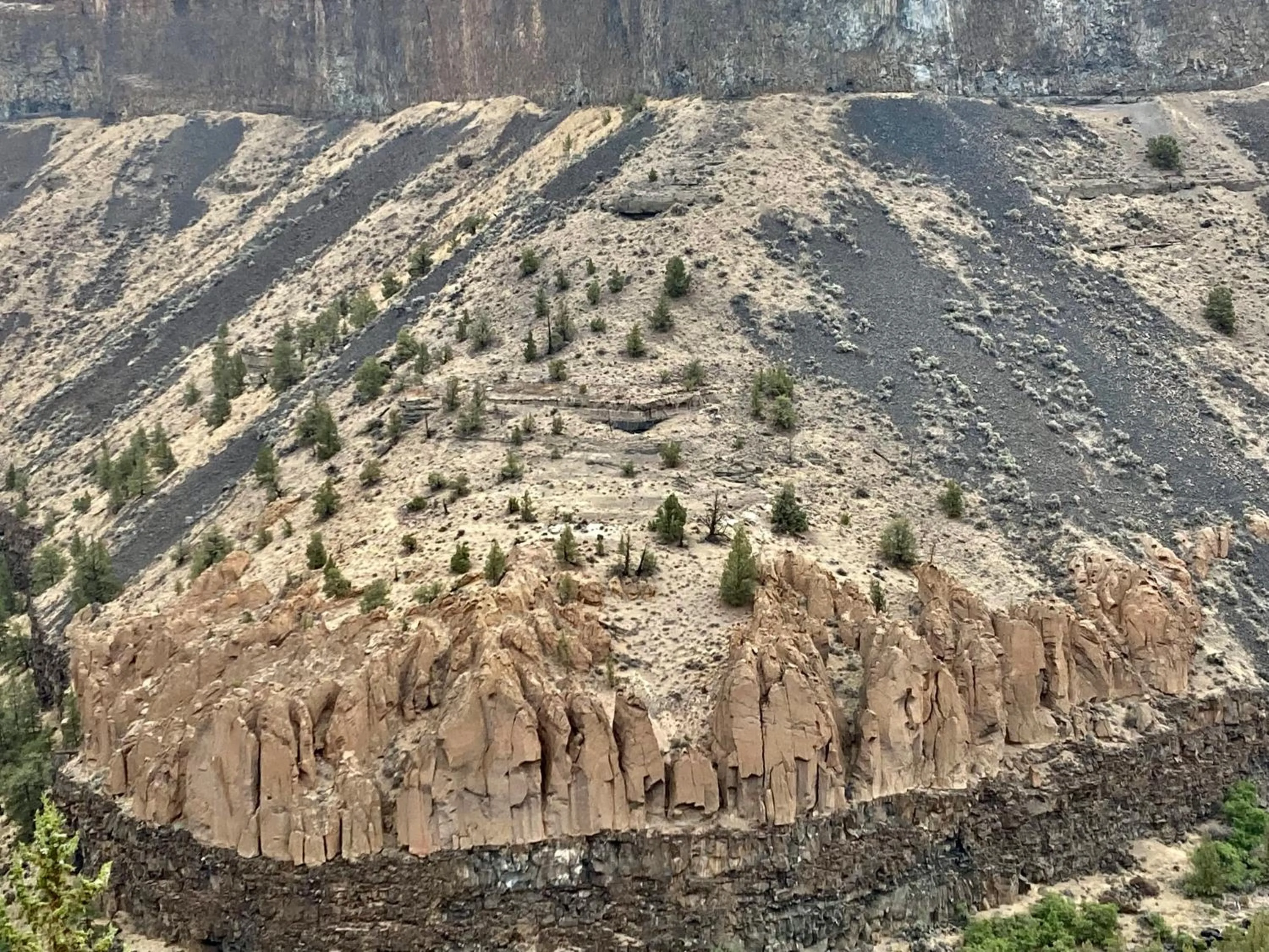 Hiking in Smith Rock Resort