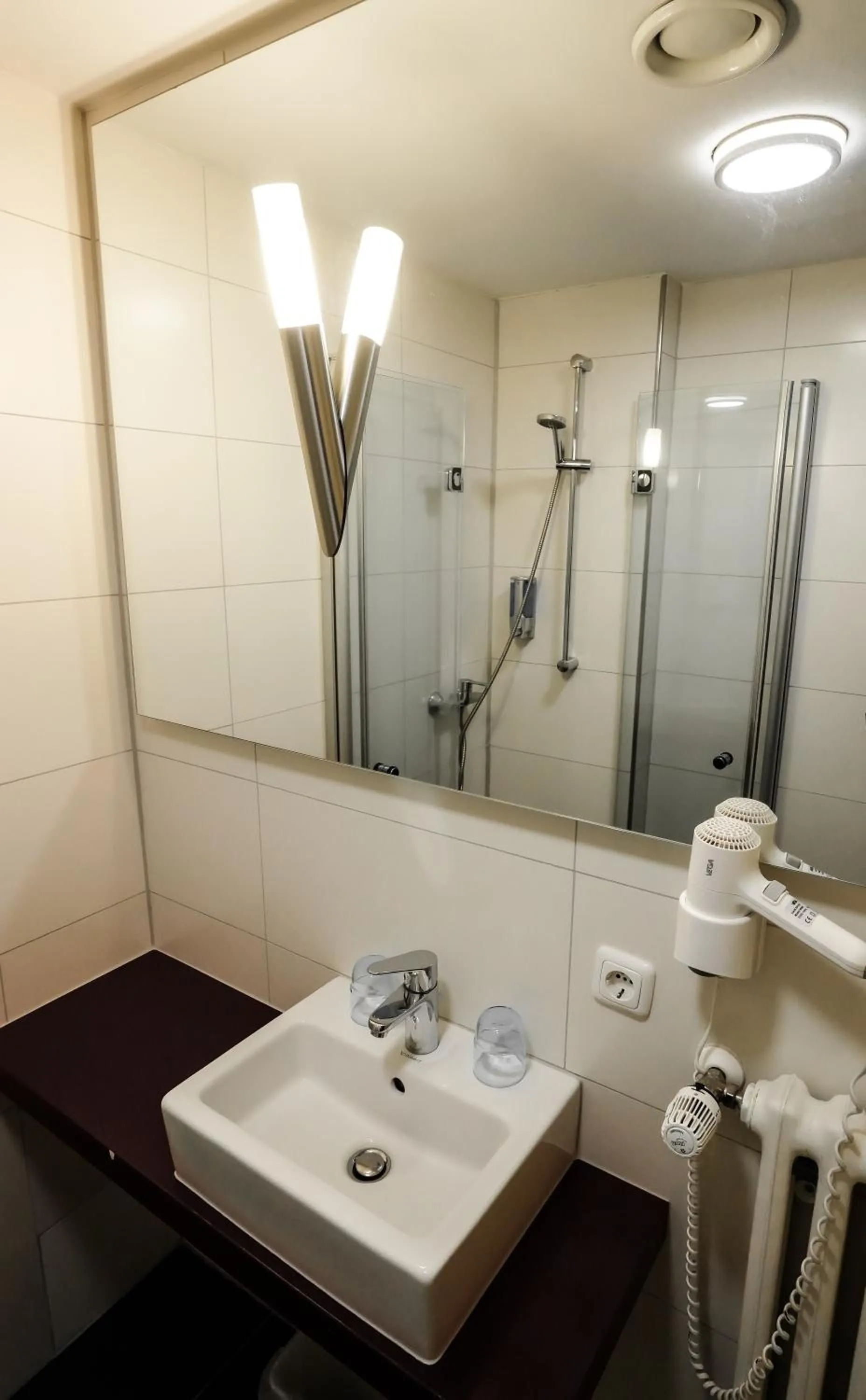 Shower in Hotel Stadt Daun