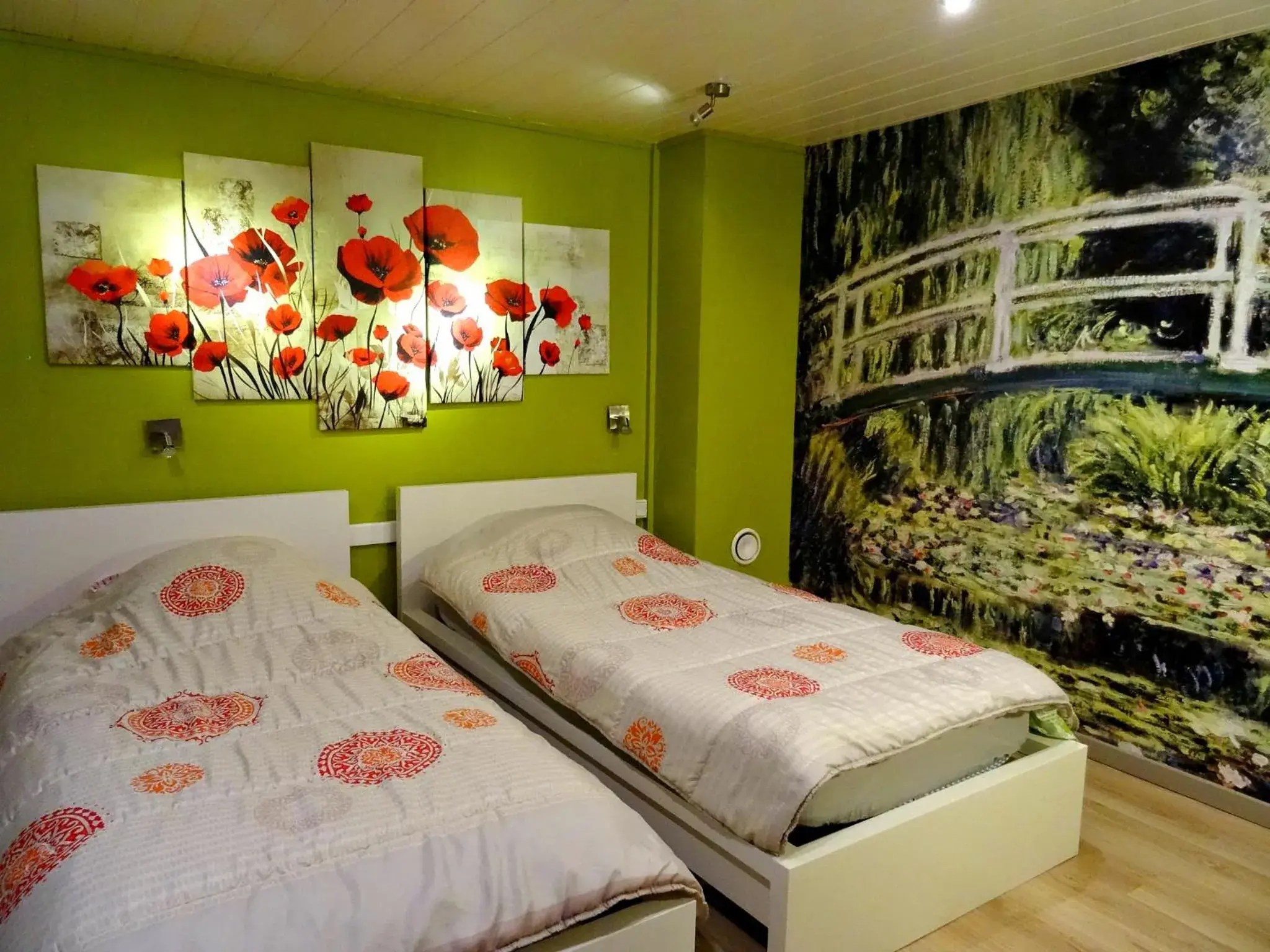 Basic Double Room in Datcha Bourguignonne, Chambres & Gîte Basic Double Room in Datcha Bourguignonne, Chambres & Gîte