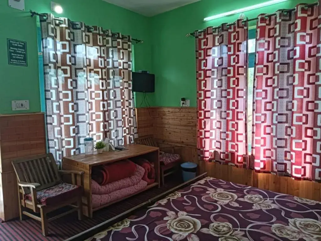 Superior Double Room in StayApart Shruti Guest House Superior Double Room in StayApart Shruti Guest House