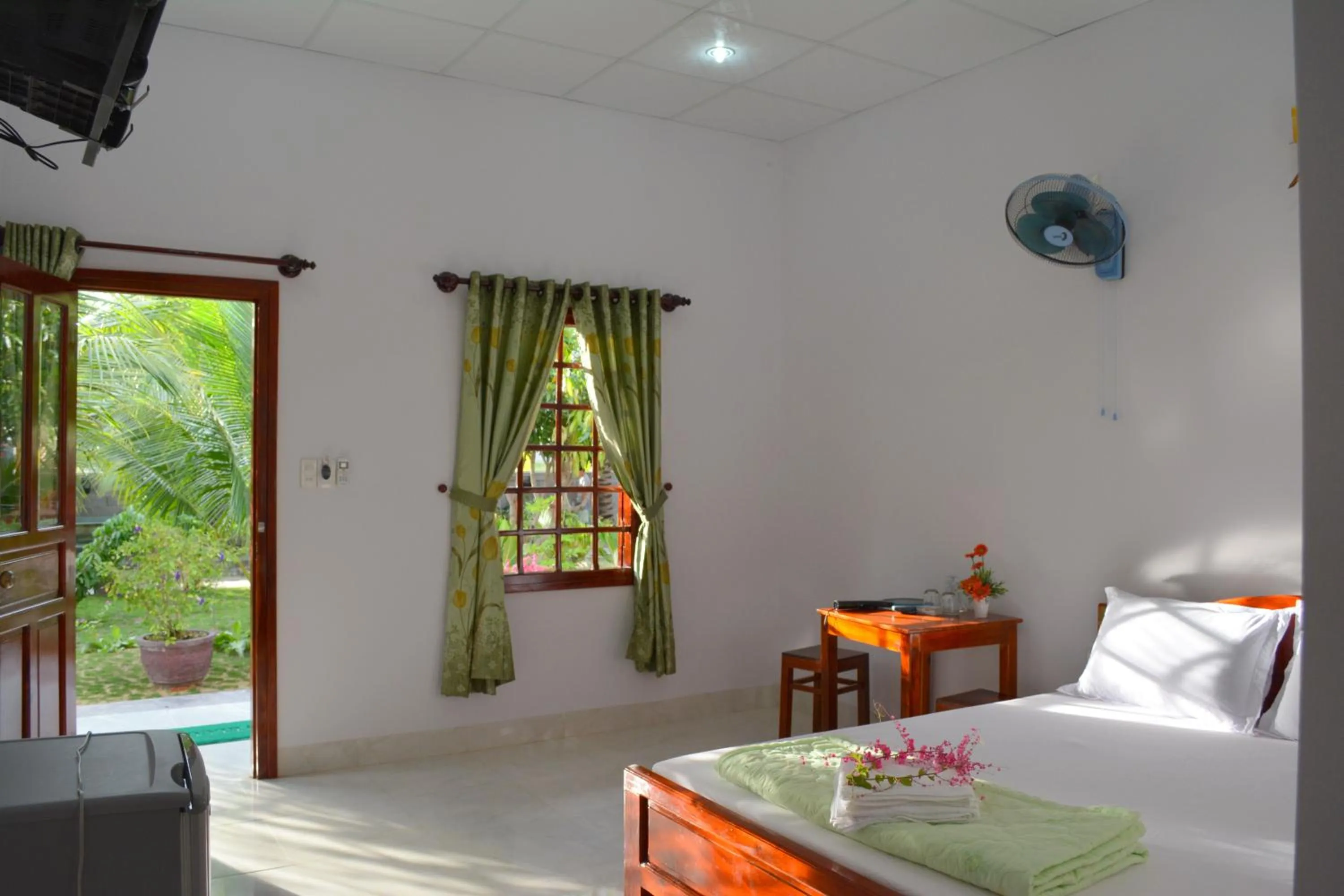 Photo of the whole room, Bed in Diem Lien Guesthouse