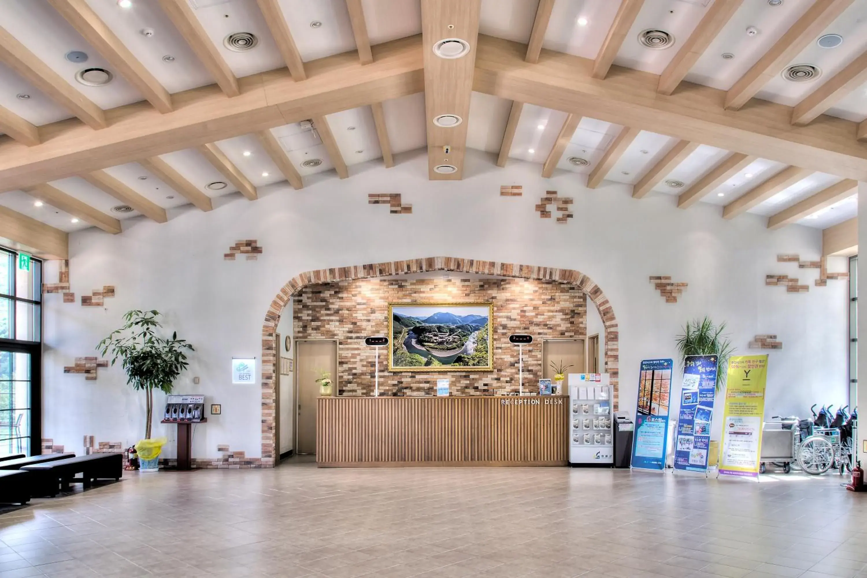 Lobby or reception in Tops10 Resort Donggang Cistar Lobby or reception in Tops10 Resort Donggang Cistar