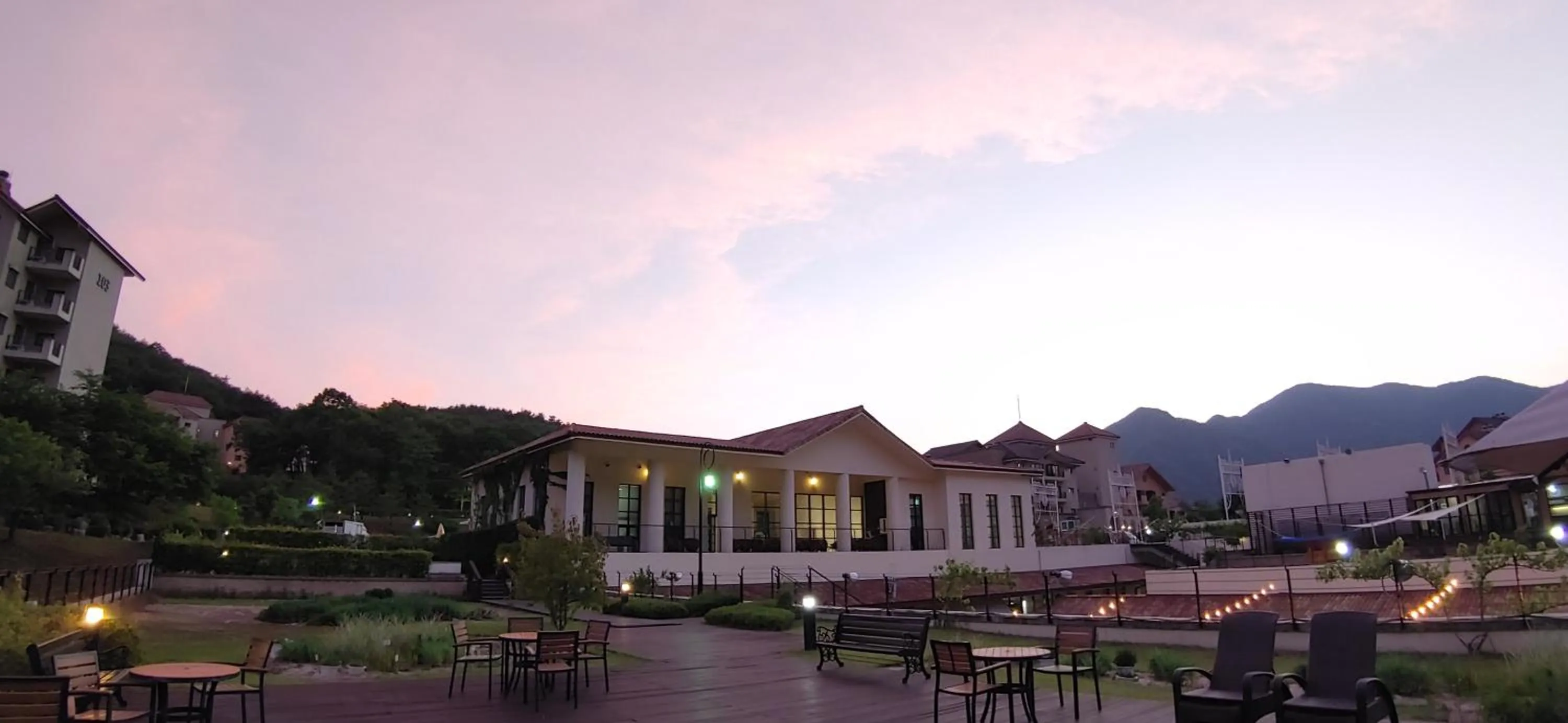 Sunset in Tops10 Resort Donggang Cistar